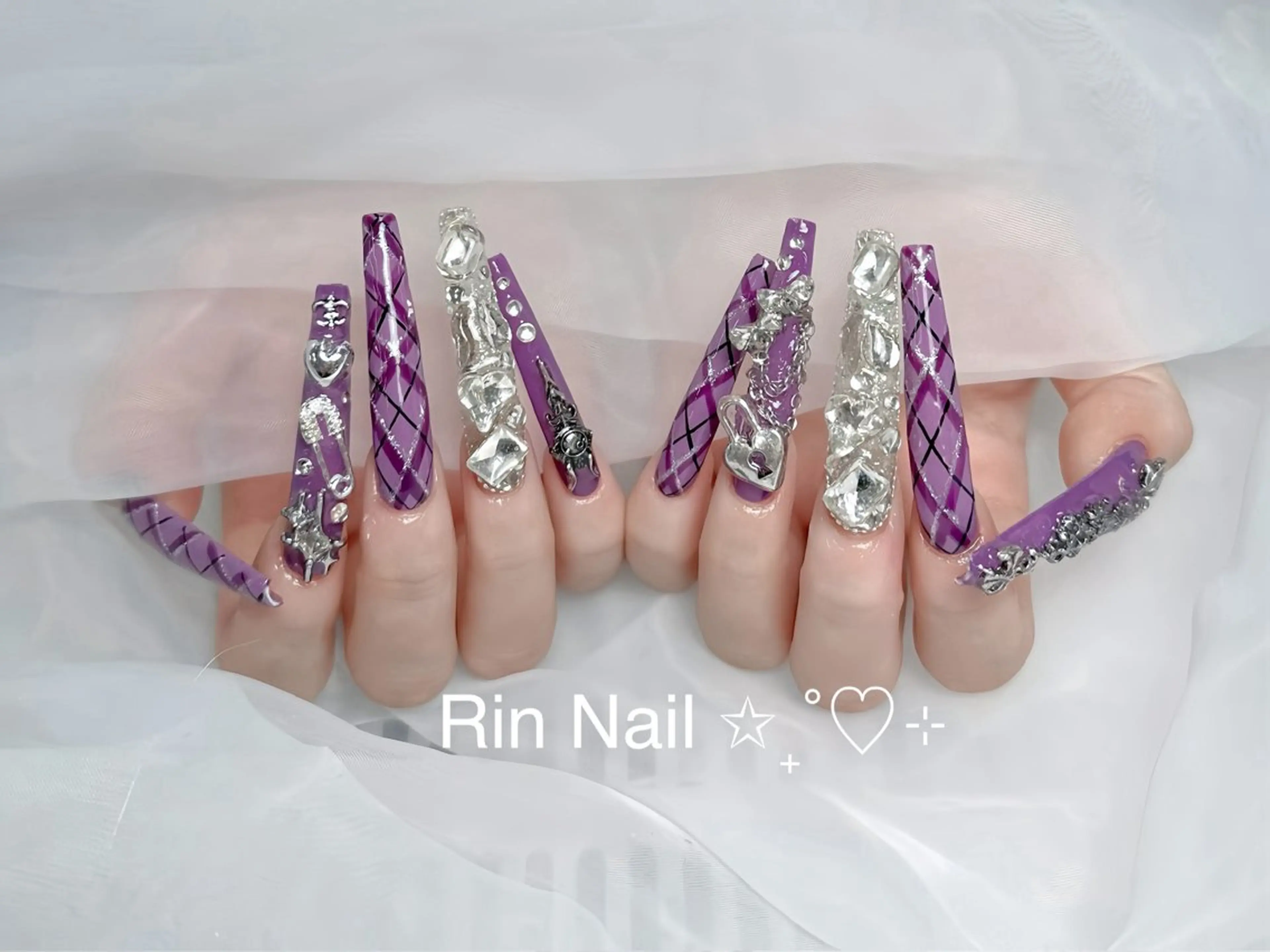 ネイル チークネイル フラッシュネイル フラワーネイル フットネイル ジェルネイル ハンドネイル Rin Nail Shinokuboのネイルデザイン