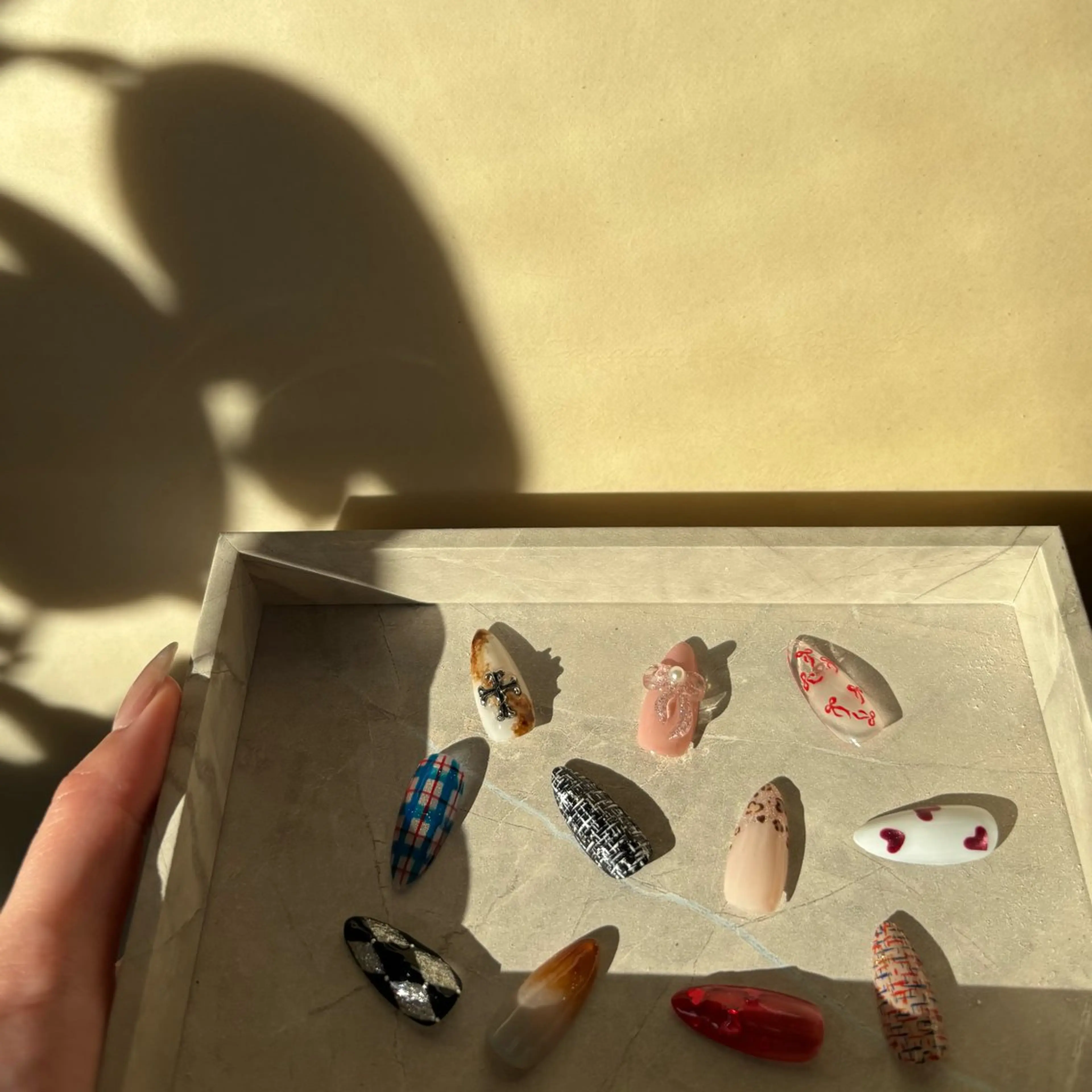 ネイル Nail salon ヴェロニカ　あまねのネイルデザイン