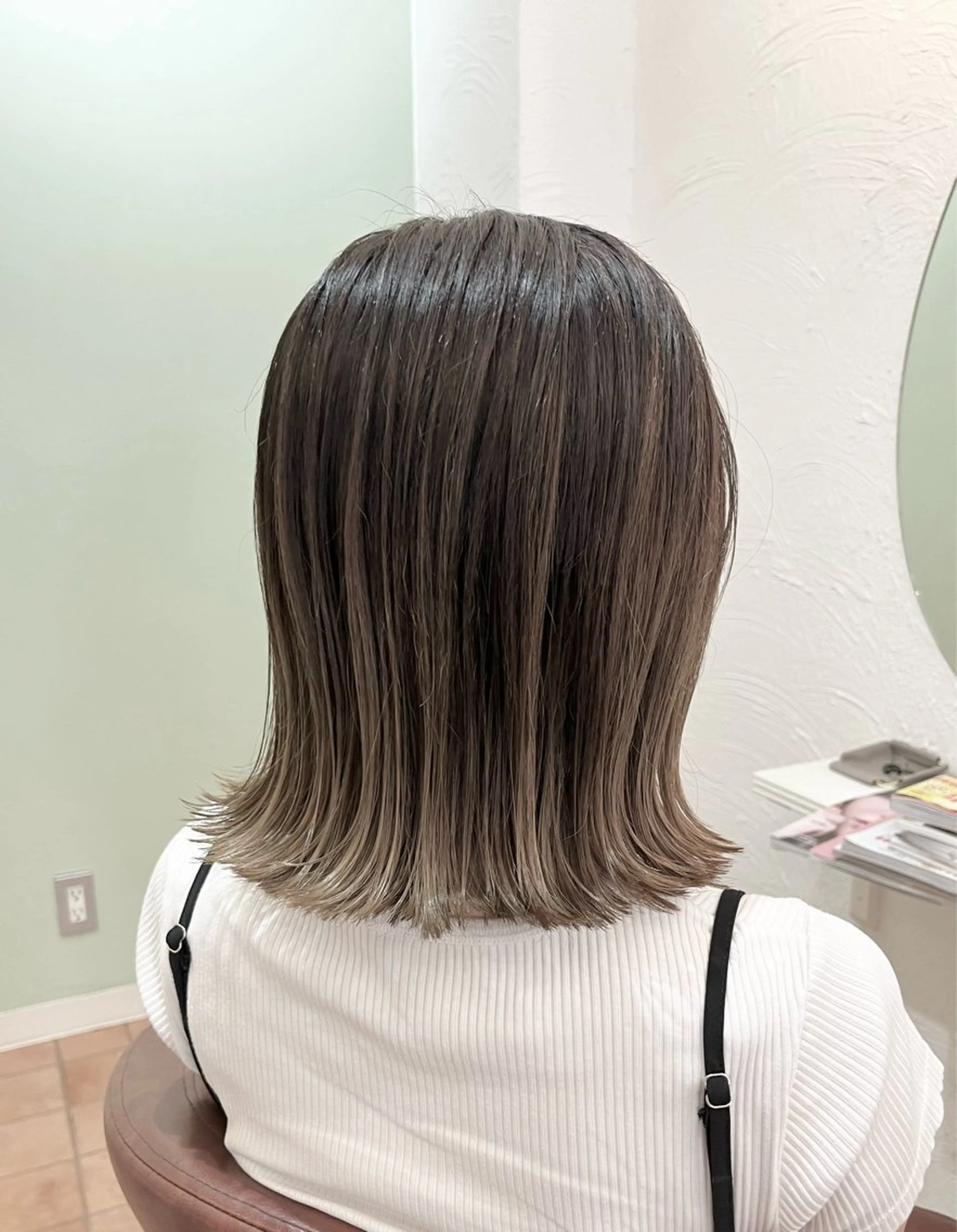 ミディアム カラー 🩷当日予約も大歓迎 🩷のヘアスタイル