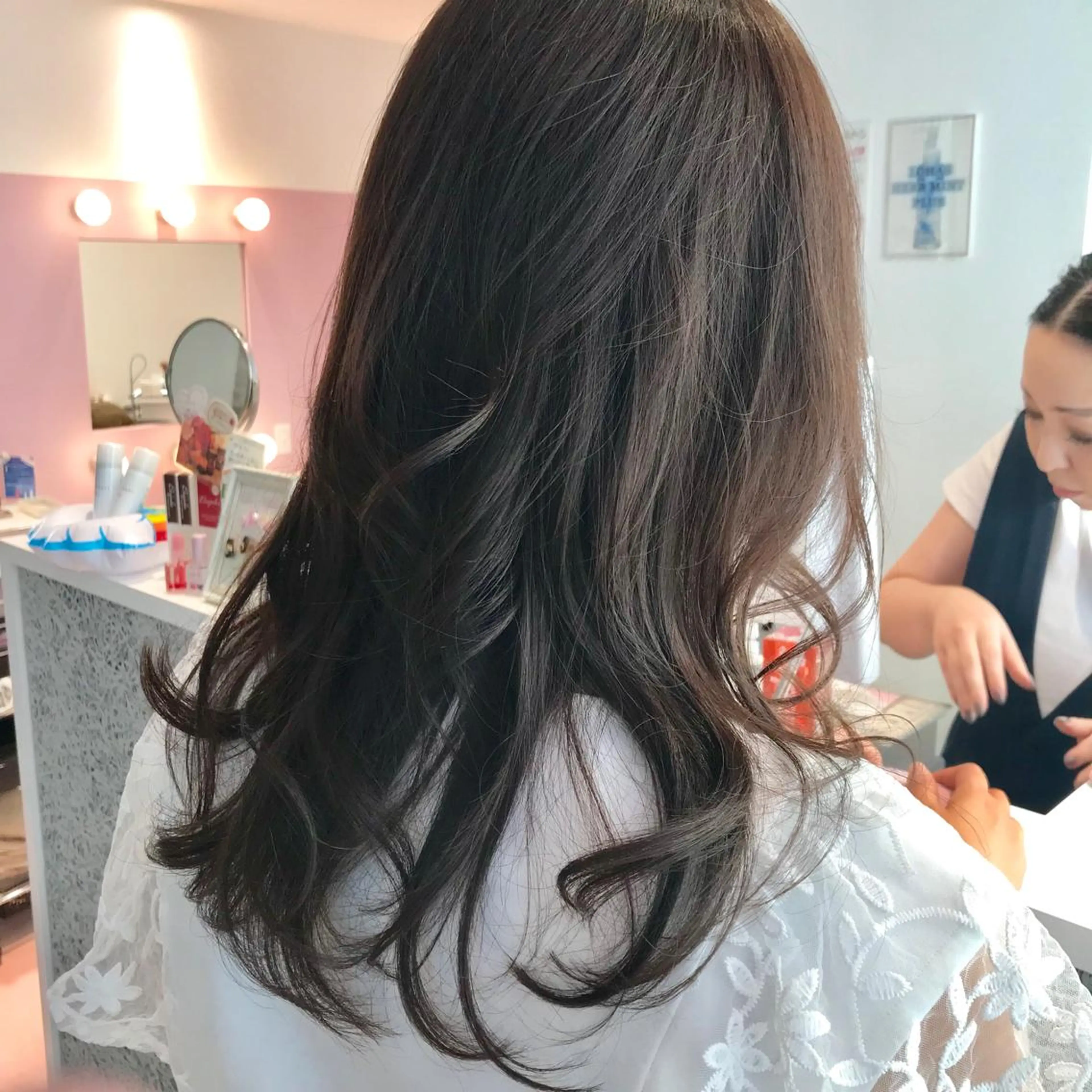 セミロング アッシュ カット ヘアカラー トリートメント ヘッドスパ 所渉/韓国レイヤー /ウルフカットのヘアスタイル