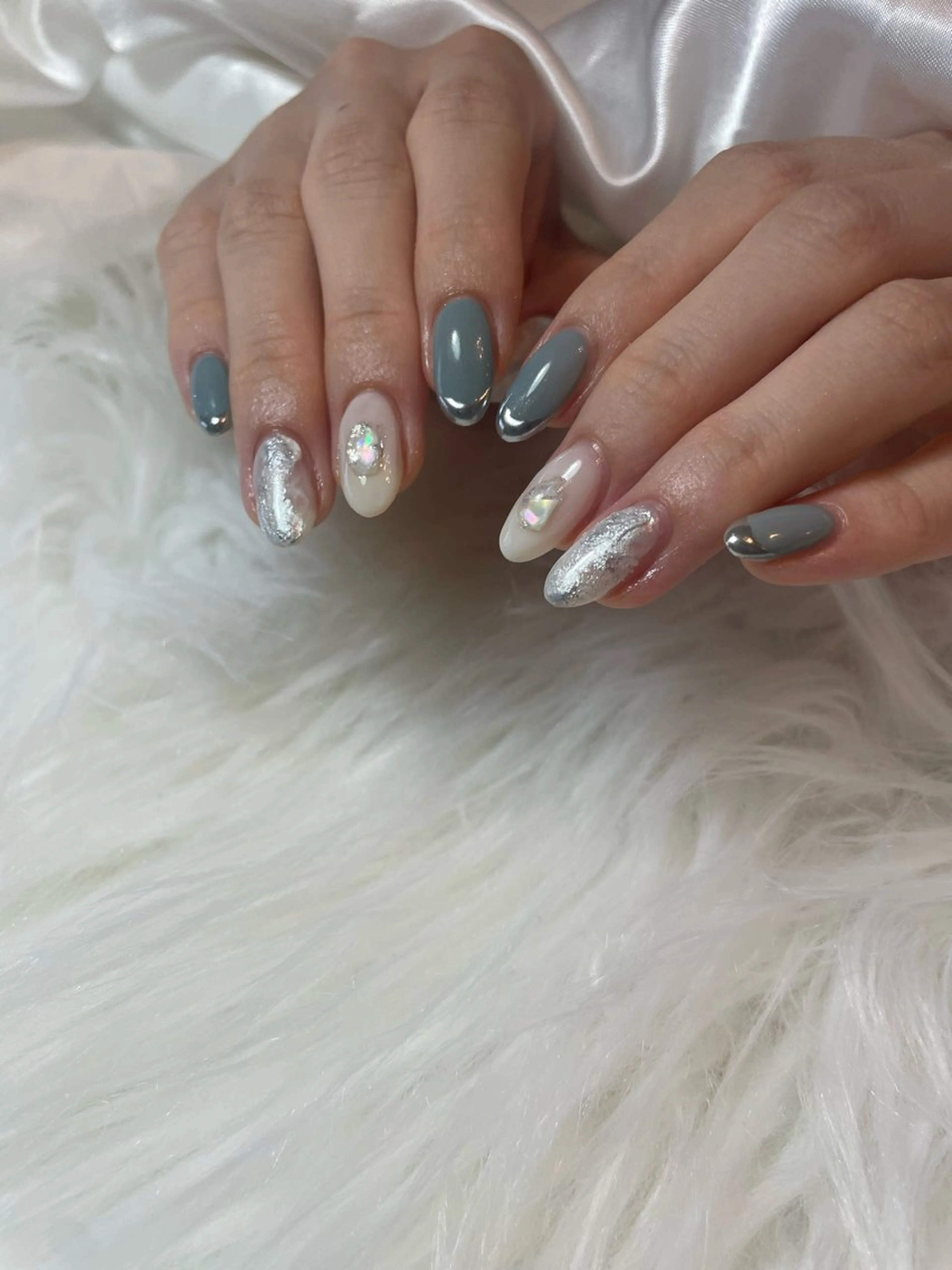 ネイル ブルー フレンチネイル キラキラネイル 韓国ネイル マグネットネイル ハンドネイル timtam --sakiのネイルデザイン