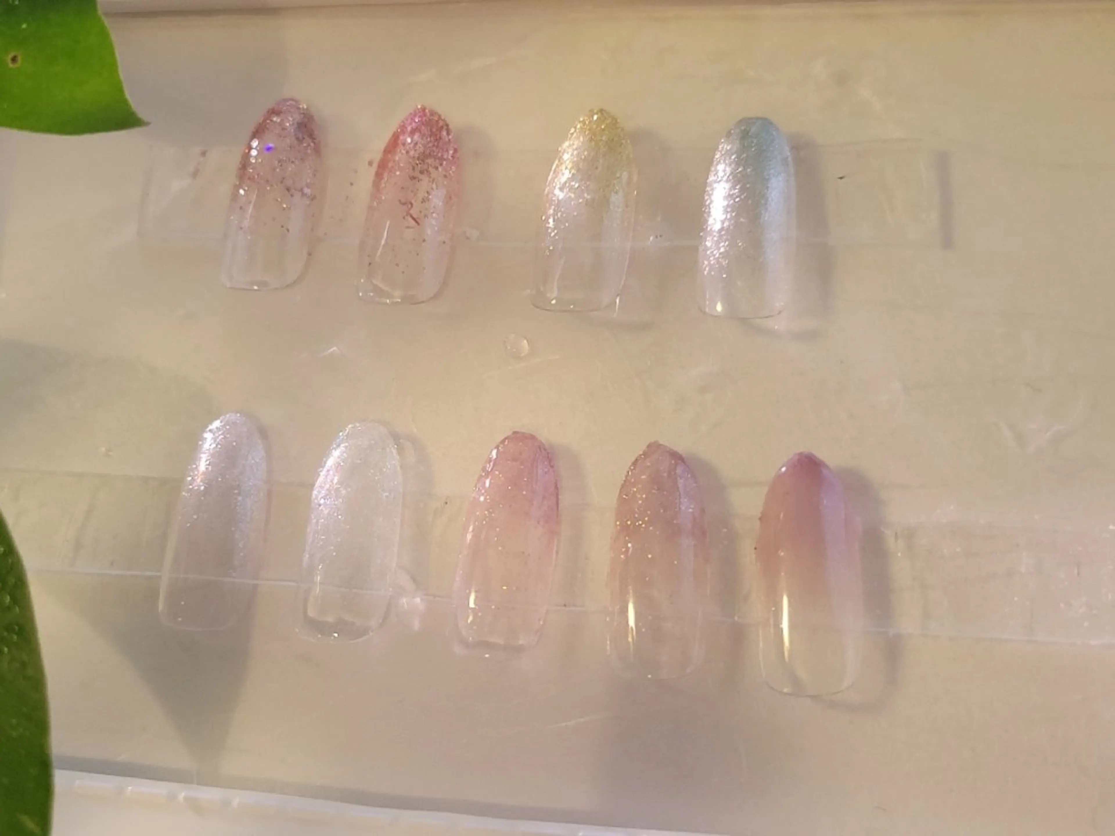 【オフあり】ハンドネイル✴️ラメグラ✴️の写真