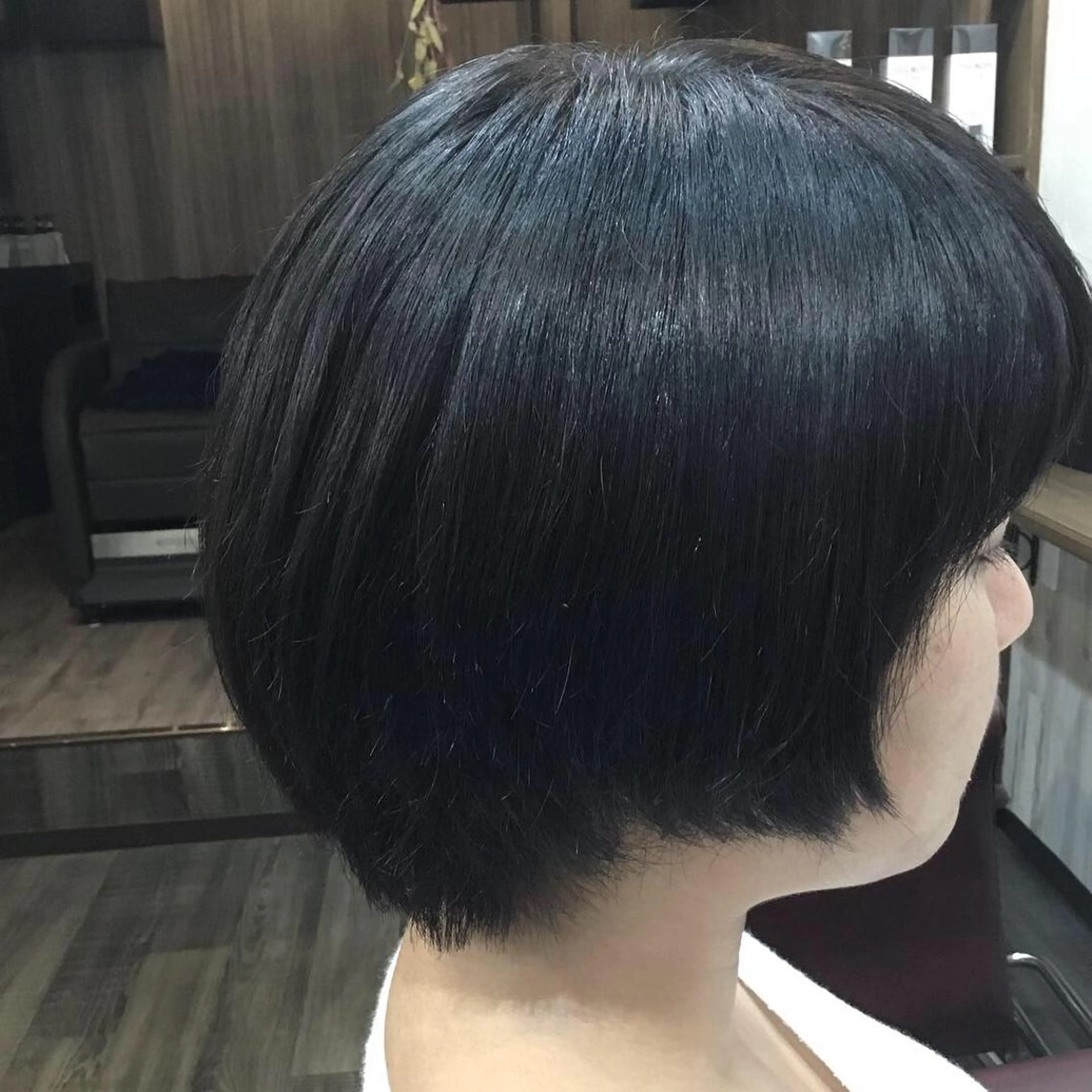 ショート カラー パーマ embrace エンブレイスのヘアスタイル