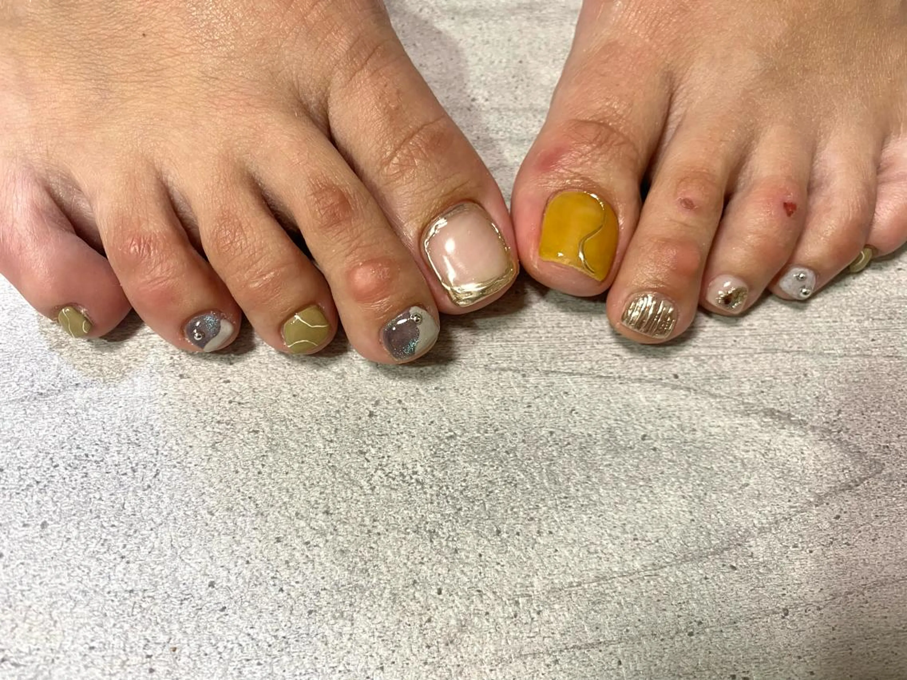 ショート カラー パーマ ヘアアレンジ メンズ キッズ ネイル マツエク・マツパ アイブロウ フットネイル ニュアンスネイル ニュアンスパーマ フットネイル 今福鶴見ネイル 8(ｴｲﾄ)のネイルデザイン