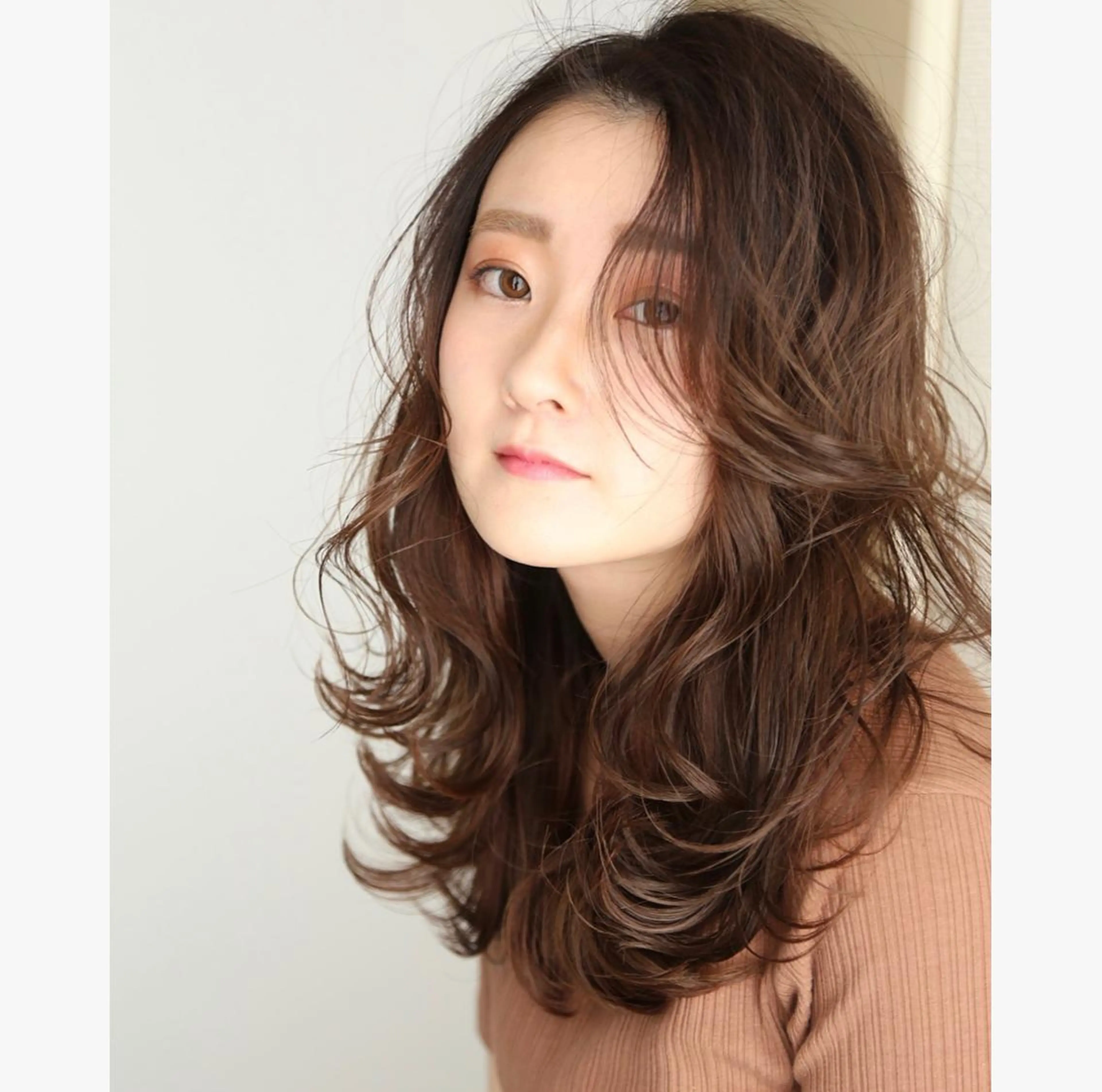 セミロング 💙美髪救世主💙 関華蓮のヘアスタイル
