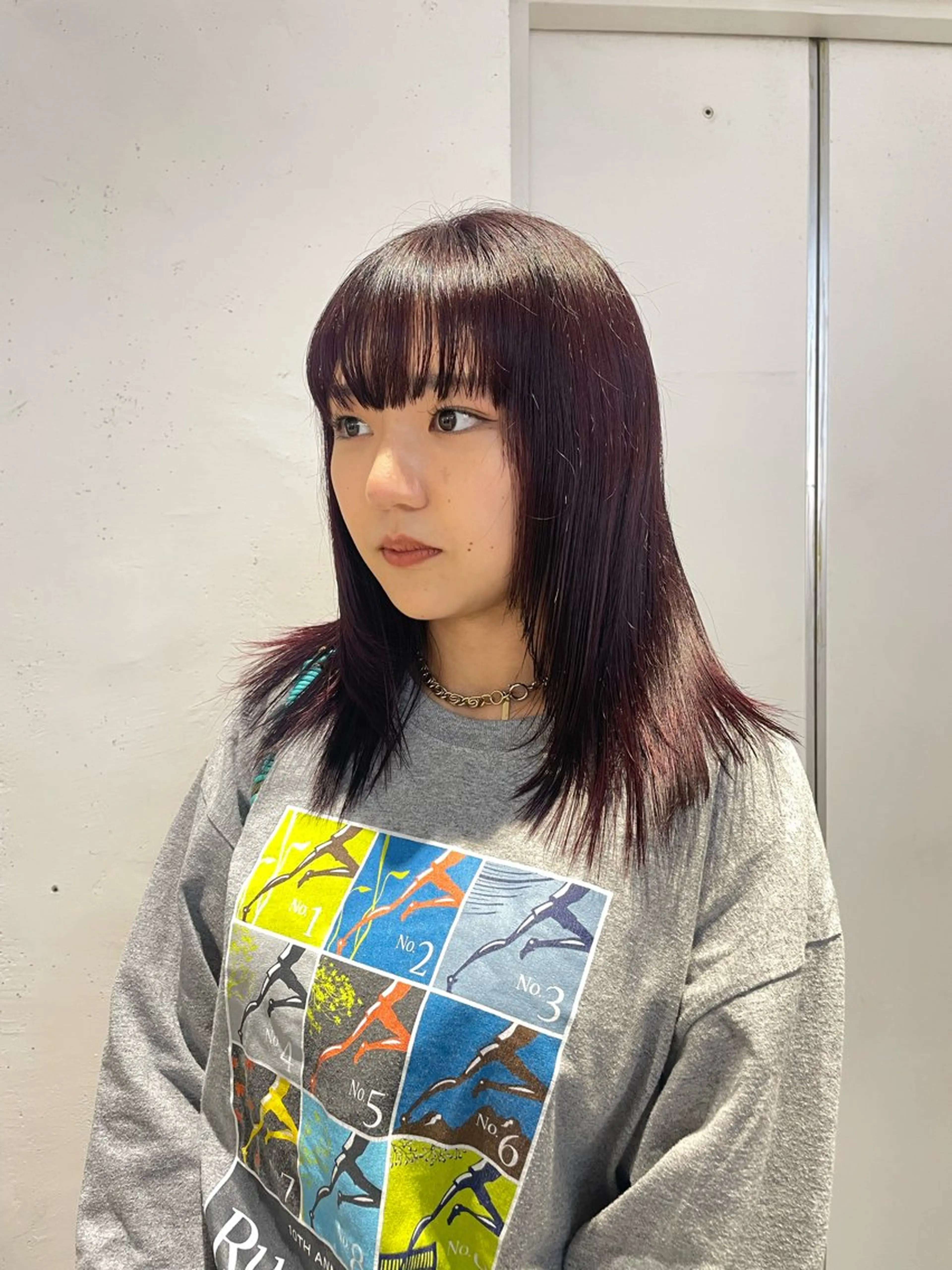 セミロング カラー ヘアカラー 🌟暖色系ハイトーン 🌟AIのヘアスタイル