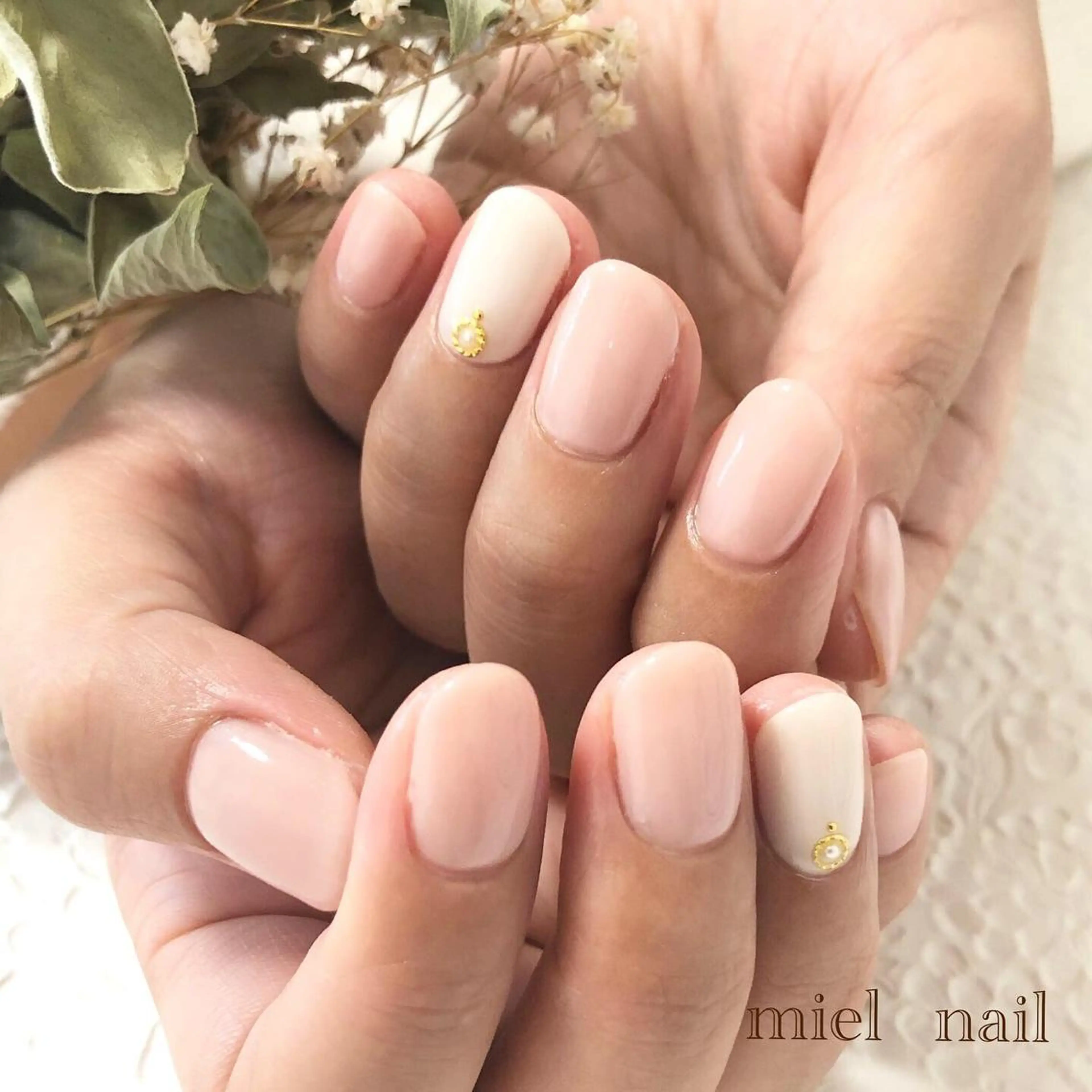 ネイル アートネイル 長さ出し ジェルネイル 持ち込み 冬ネイル ハンドネイル miel nailのネイルデザイン