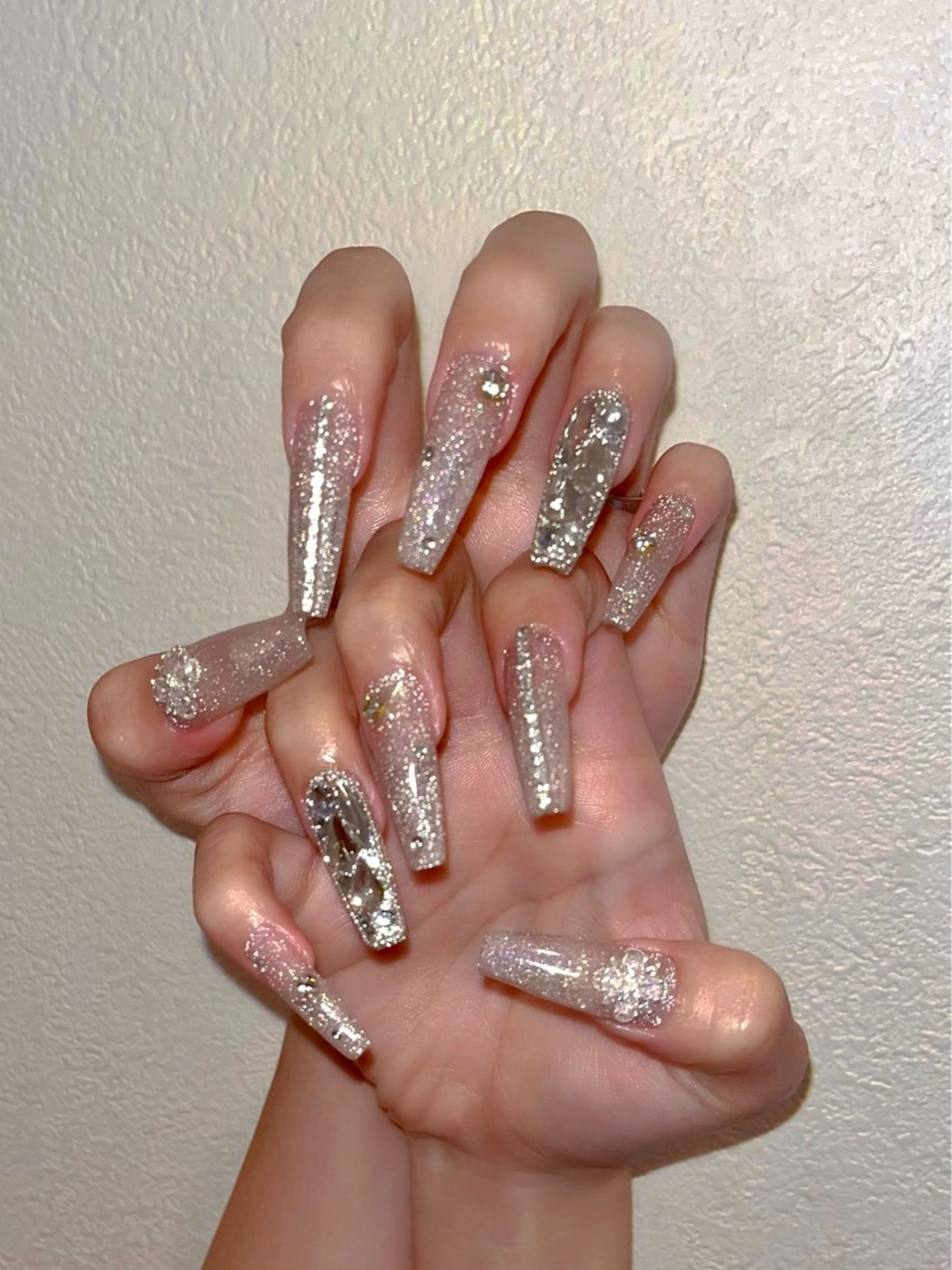 ネイル キラキラネイル ロングネイル マグネットネイル ワンカラーネイル スカルプネイル nine.🦋 YUKOのネイルデザイン