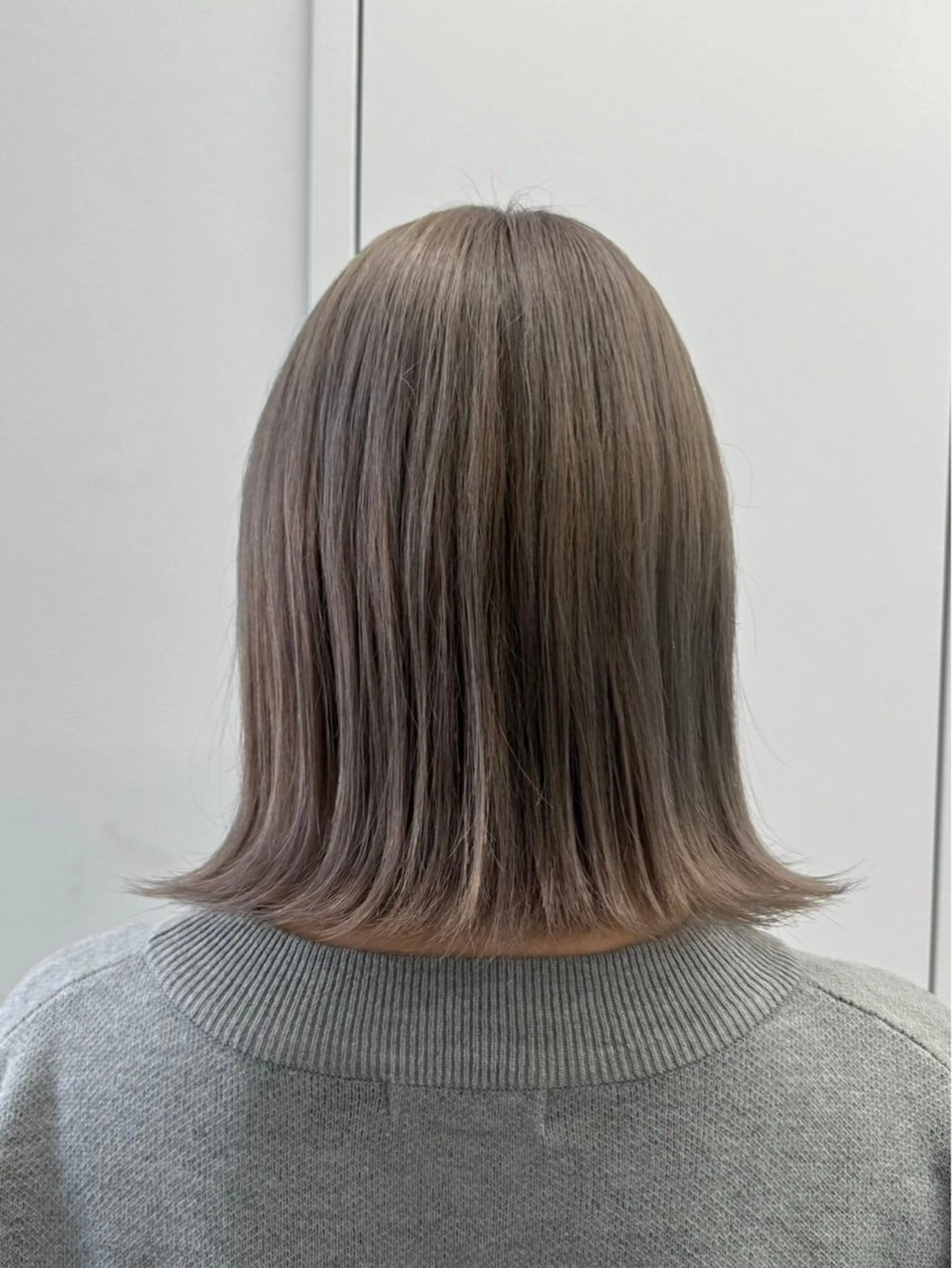 ミディアム カラー ブリーチ ケアブリーチ ハイライトカラー ハイライト 髪質改善 カット ヘアカラー トリートメント ヘッドスパ 巻けるケア縮毛矯正✨ ケアカラー✨山下のヘアスタイル