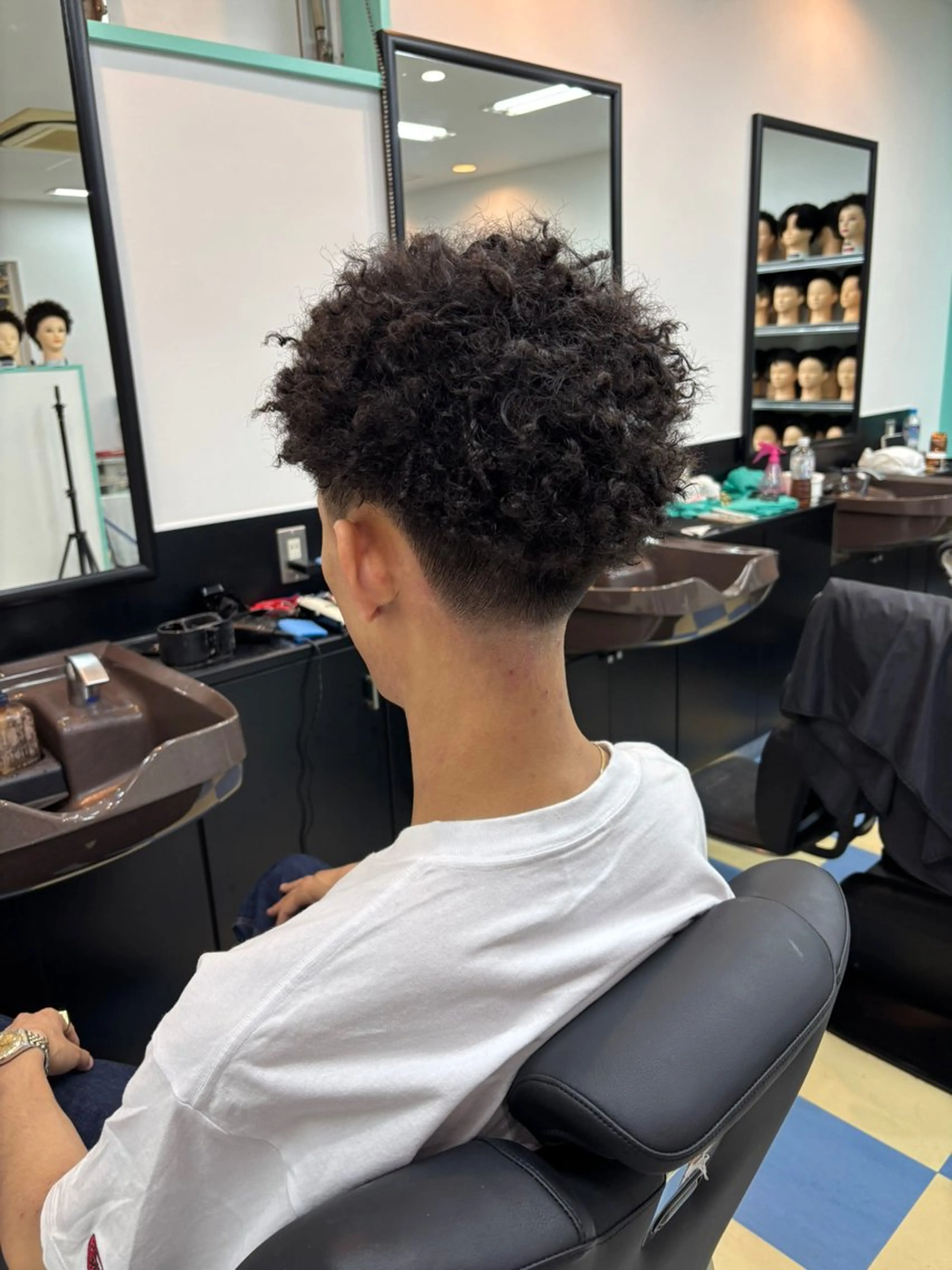 カット+フェード+顔剃り+シャンプーの写真