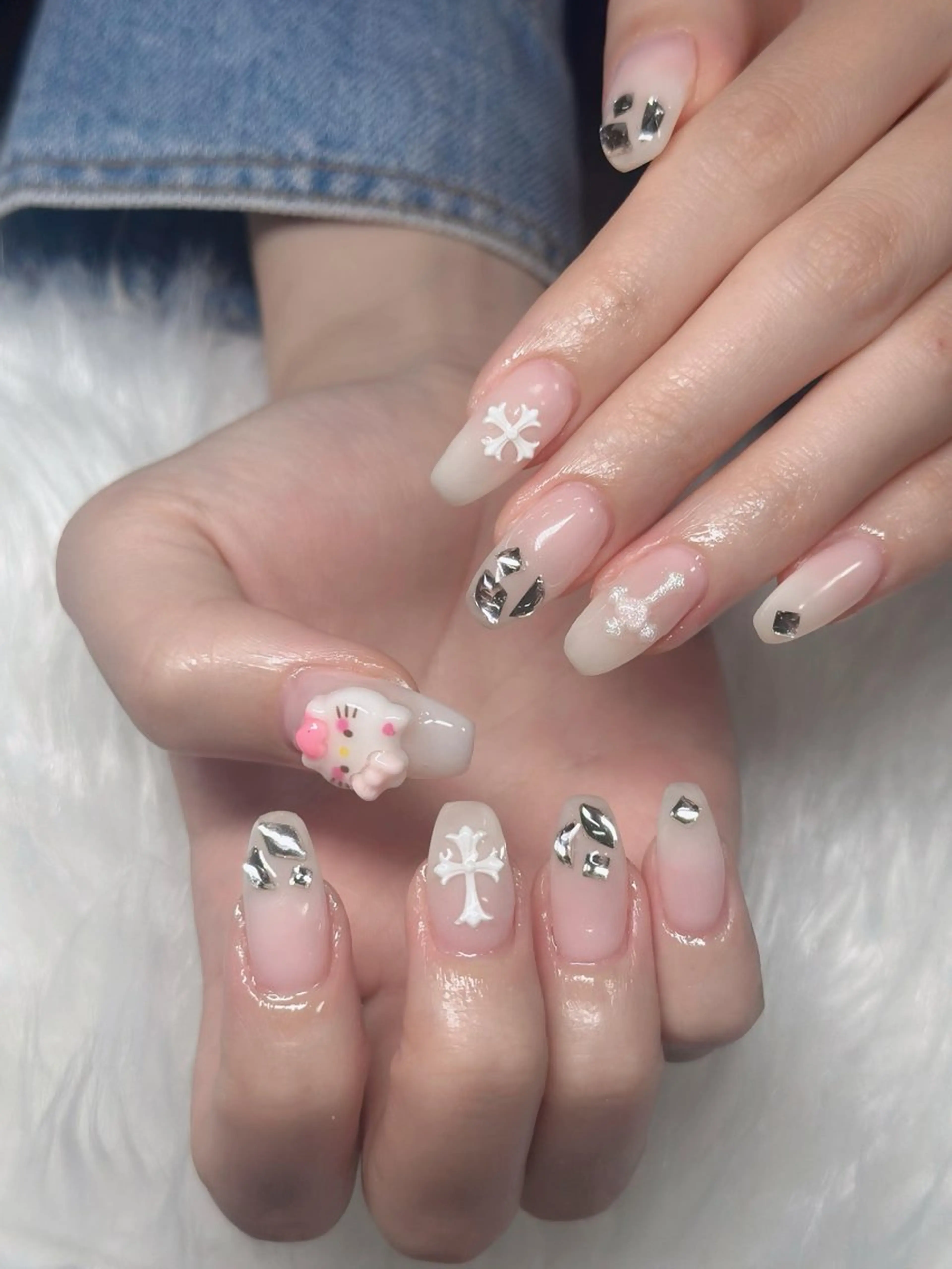 ネイル フレンチネイル ジェルネイル ガラスフレンチ ハロウィン ハート ハンドネイル H.baby Nail Salonのネイルデザイン
