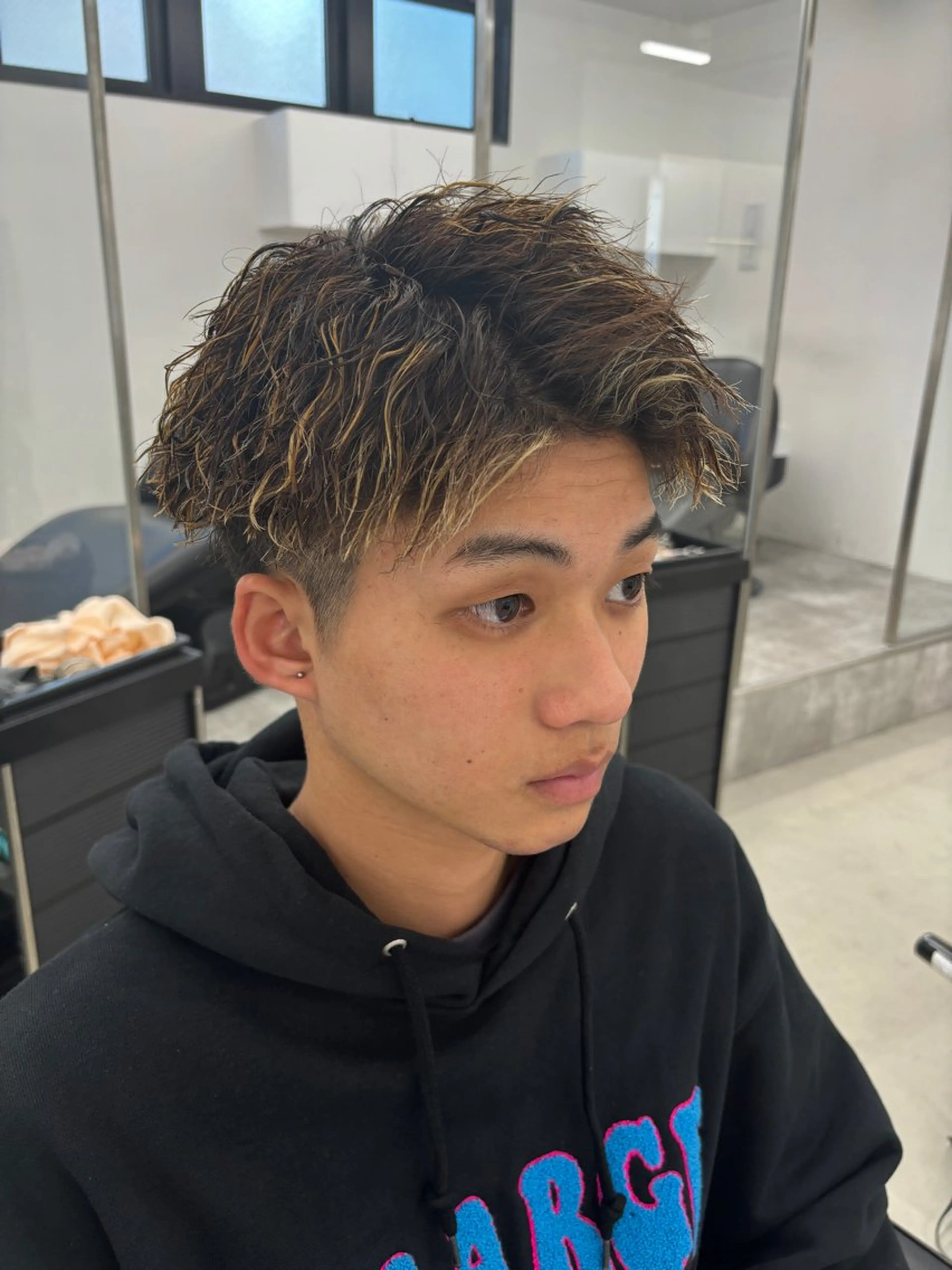 ショート パーマ職人DAIKI ツイスパ/波巻きのヘアスタイル