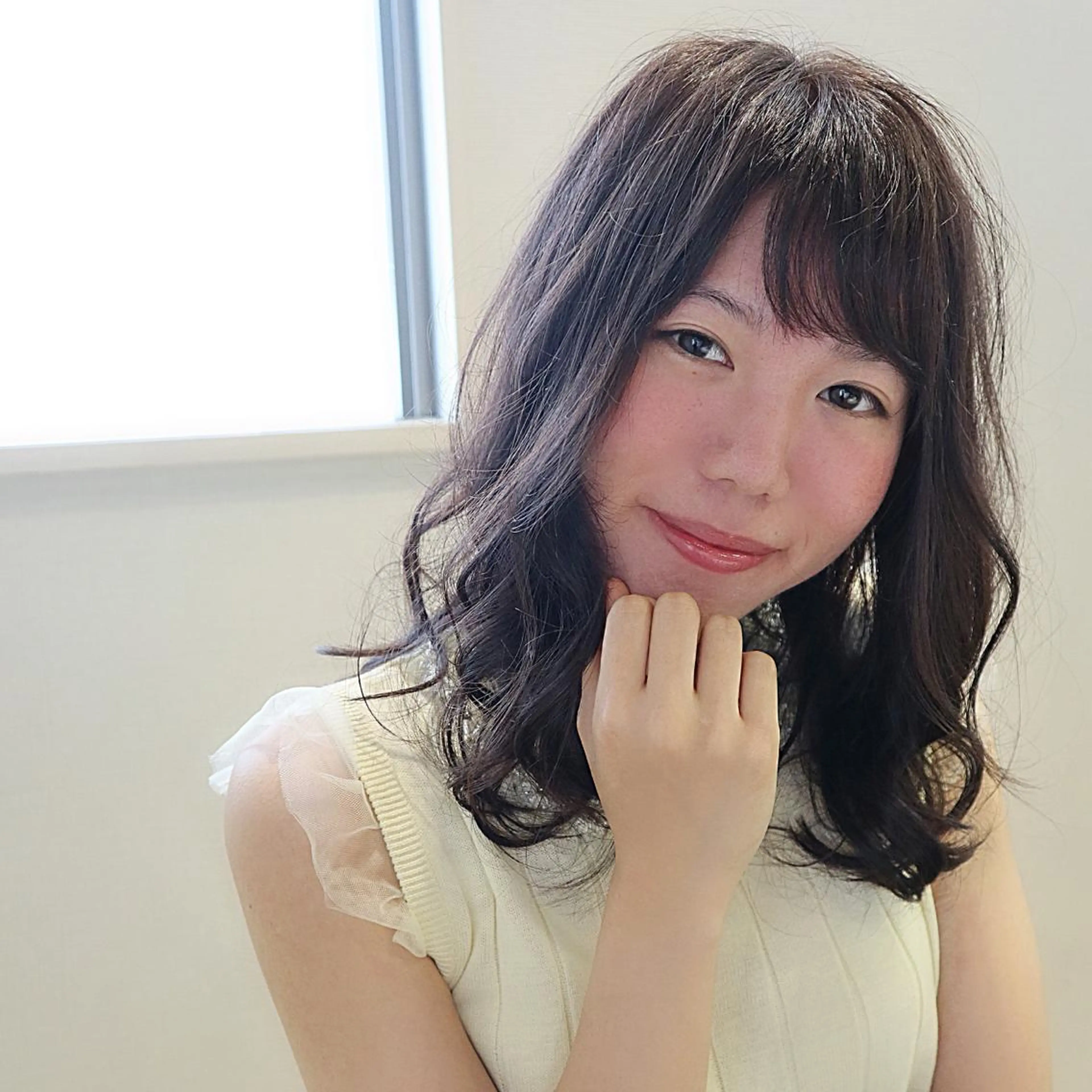 セミロング ヴェジールヘアデザイン所属・岩間 祐佳のヘアスタイル