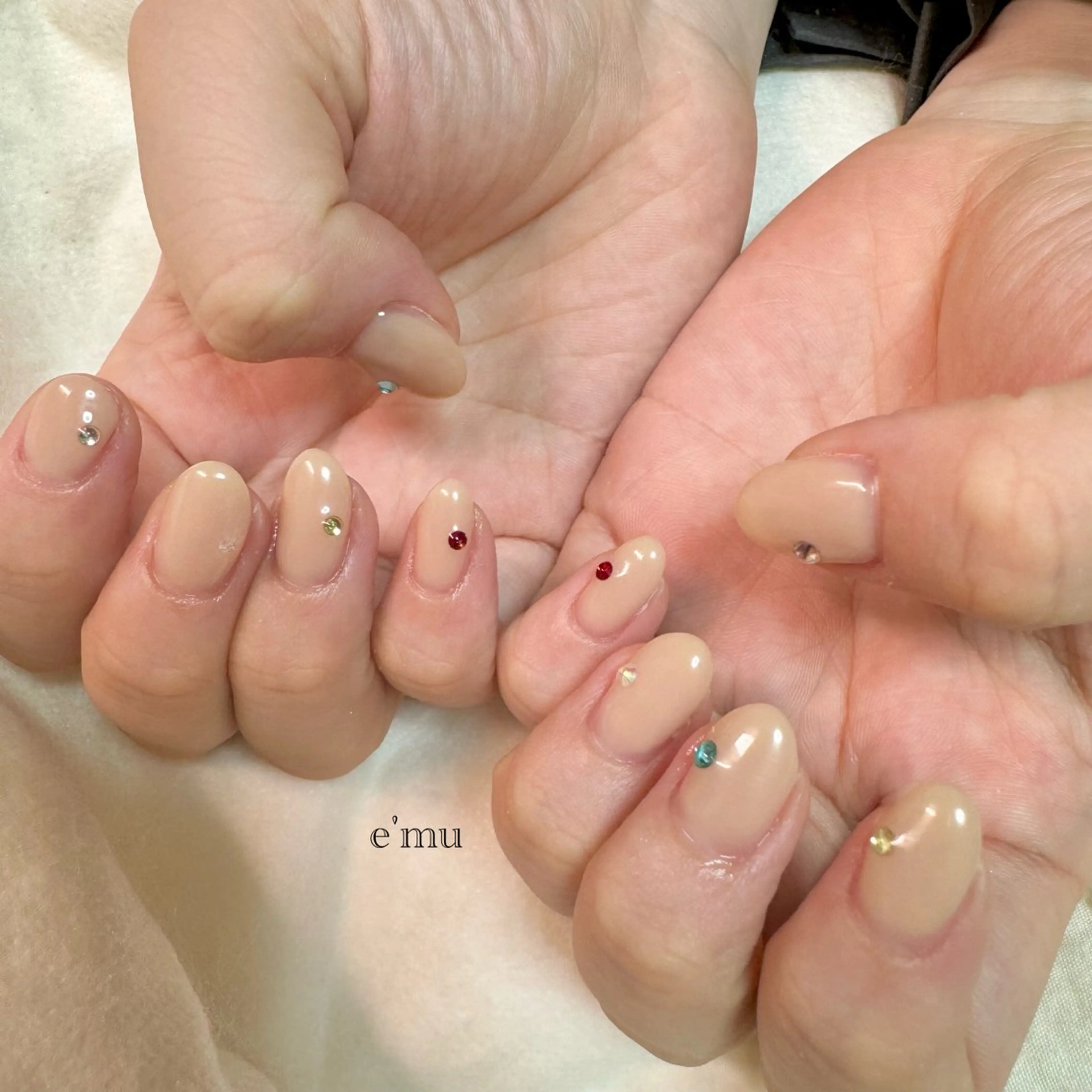 ネイル ストーンネイル ハンドネイル nail salon e'mu💐のネイルデザイン