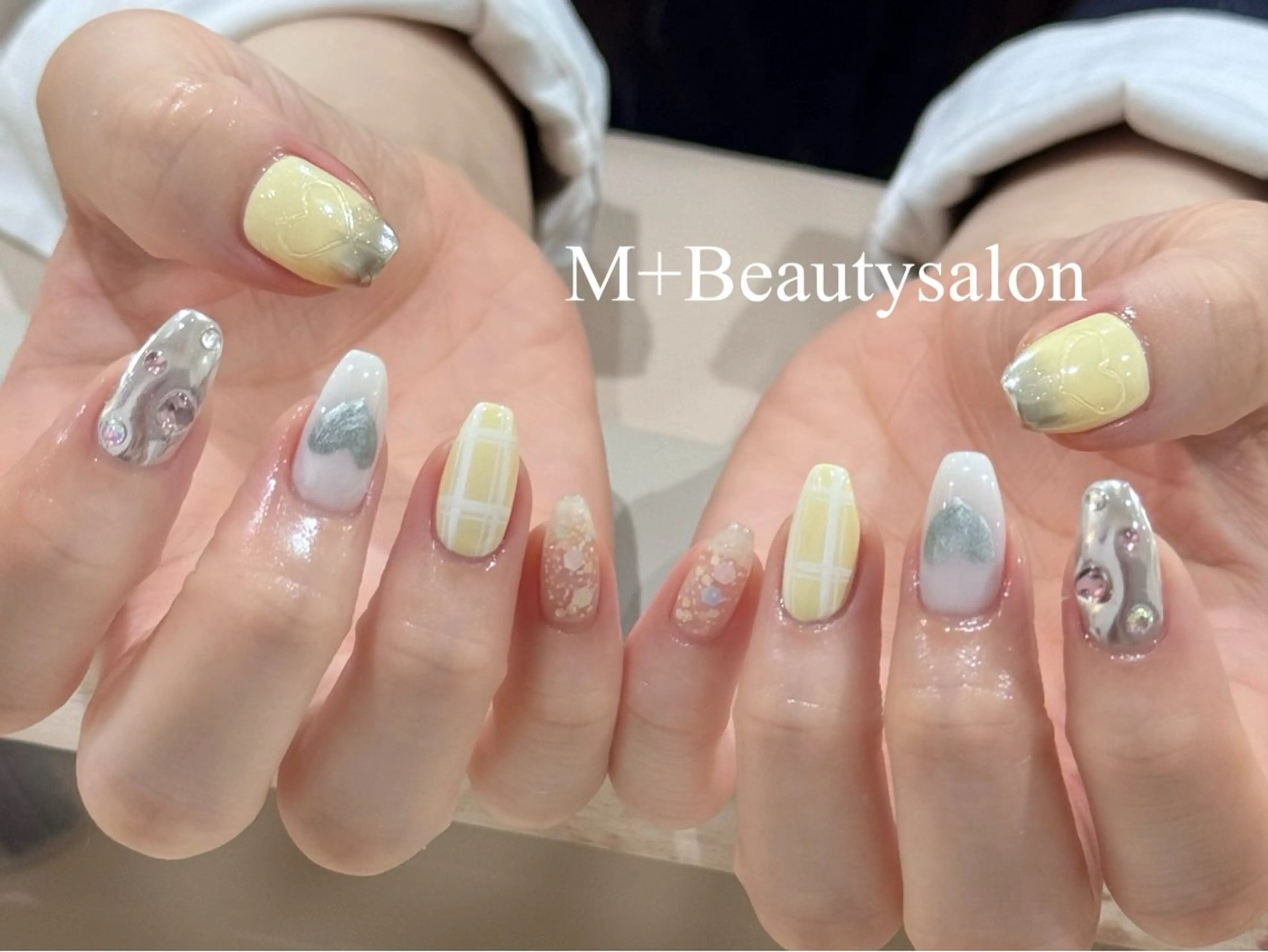 ネイル M+  Beauty Salonのネイルデザイン