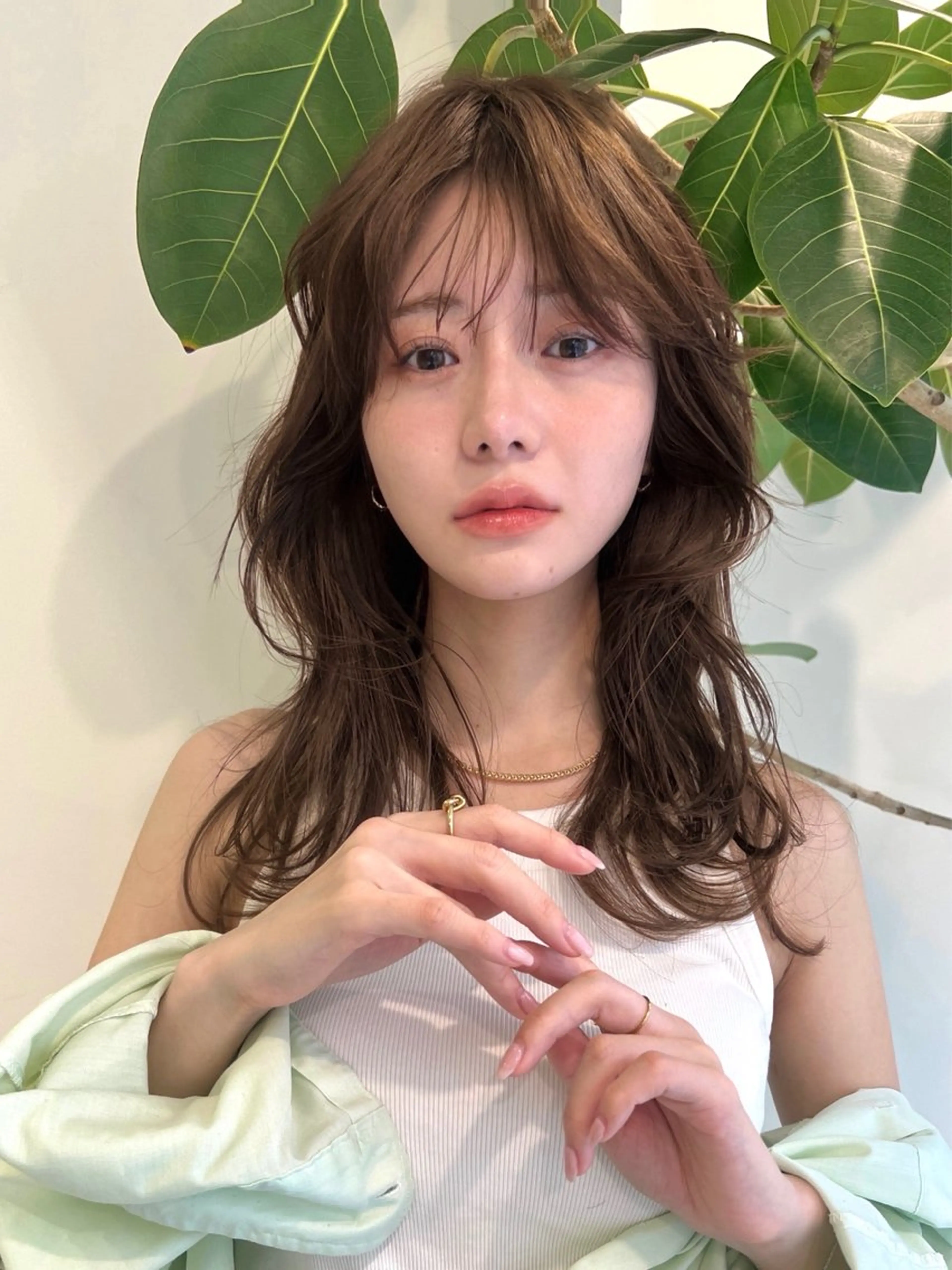 セミロング カラー ベージュカラー オリーブベージュ レイヤーカット/透明 感カラー/aikaのヘアスタイル