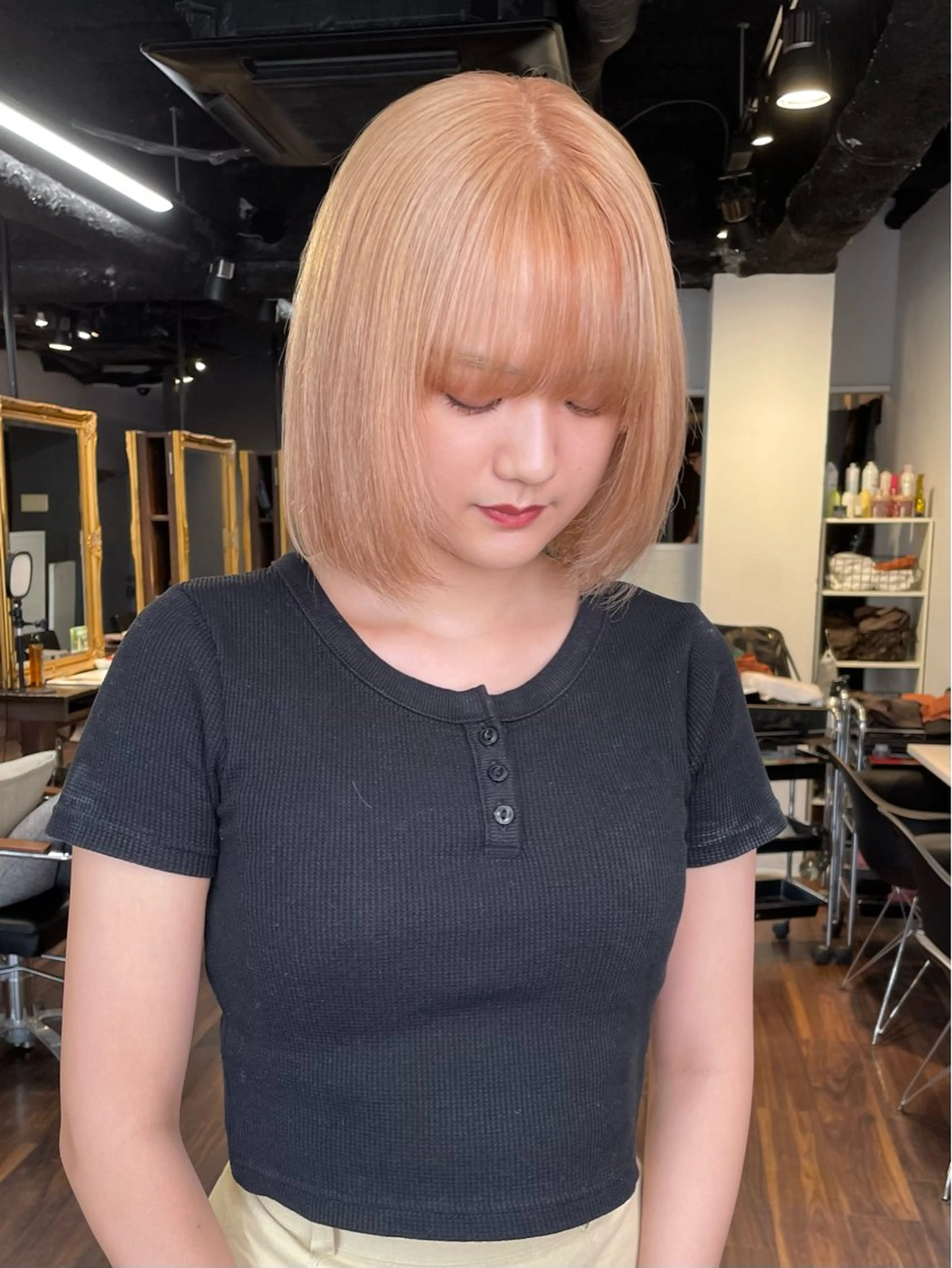 ミディアム カラー ヘアアレンジ ベージュカラー ブリーチ ブロンド ブロンドベージュ ダブルカラー maoブリーチ無し 似合わせカラーのヘアスタイル