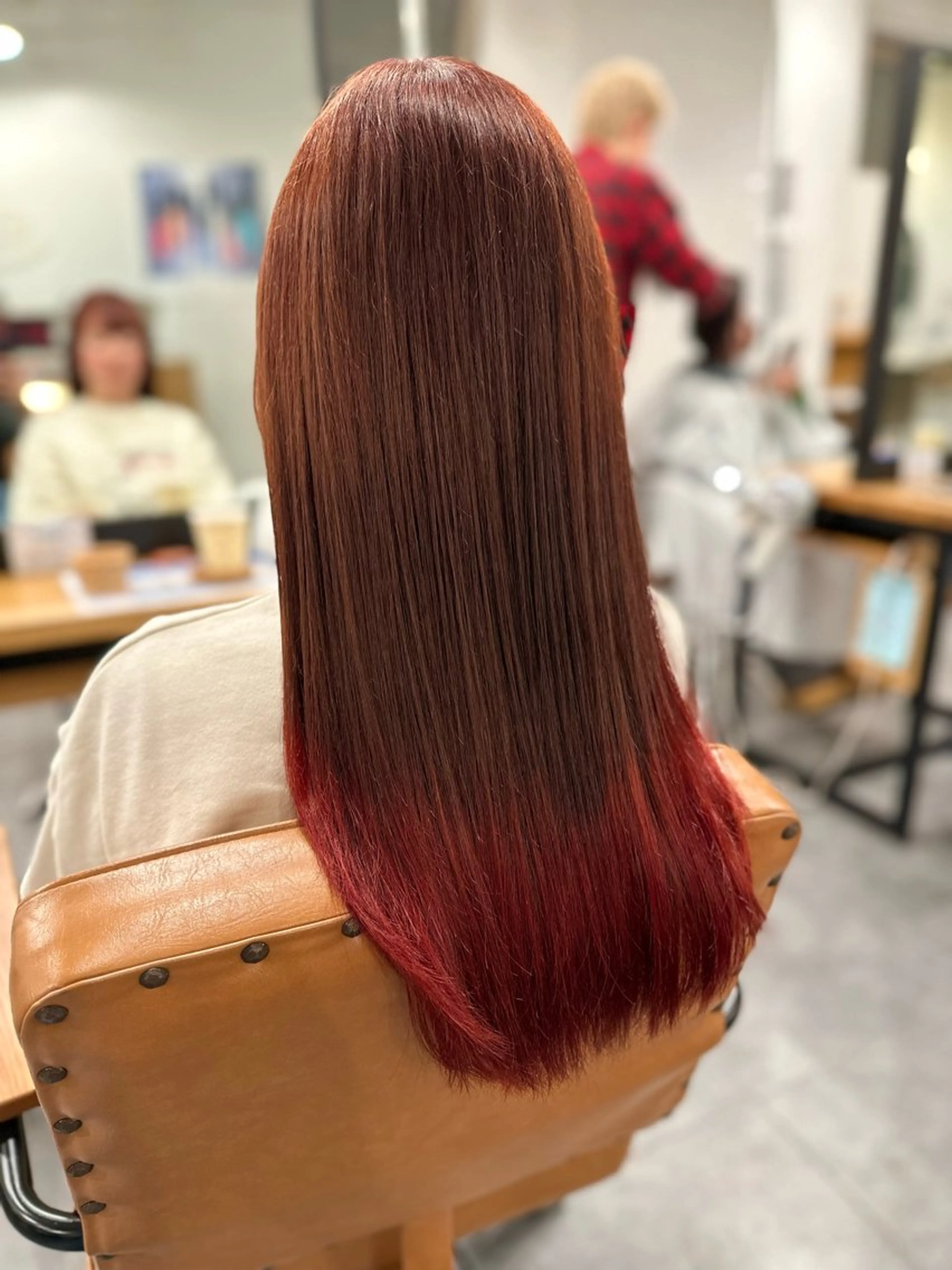 ロング カラー ボルドーカラー ブラウンカラー グラデーションカラー レッドカラー レッドブラウン ヘアカラー トリートメント 特殊カラー特化 ✂️SHIAN フジのヘアスタイル