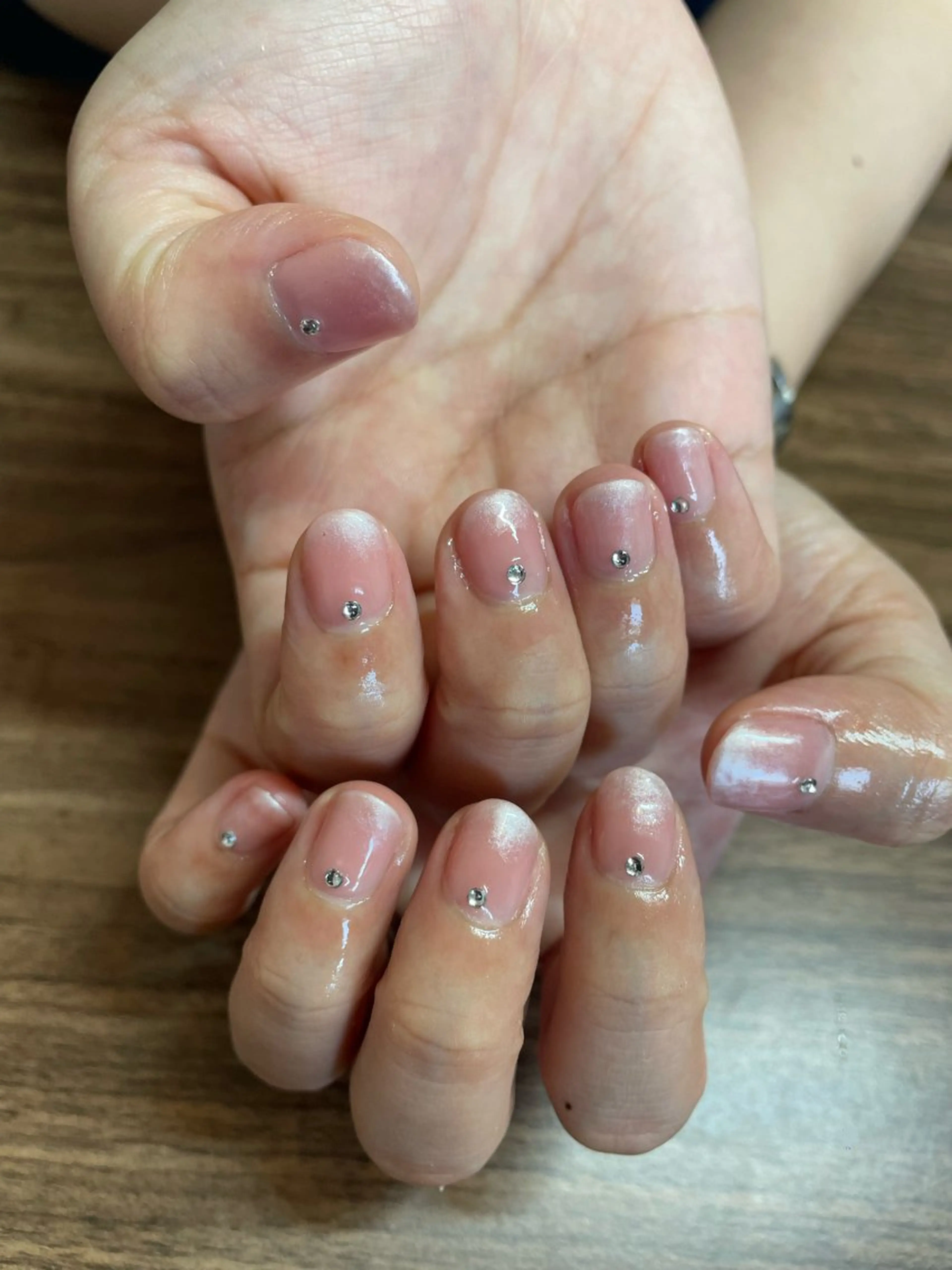 ネイル グラデーション ワンカラーネイル リンパ&ネイル💅 🌱リクラベルアのエステ・リラクイメージ