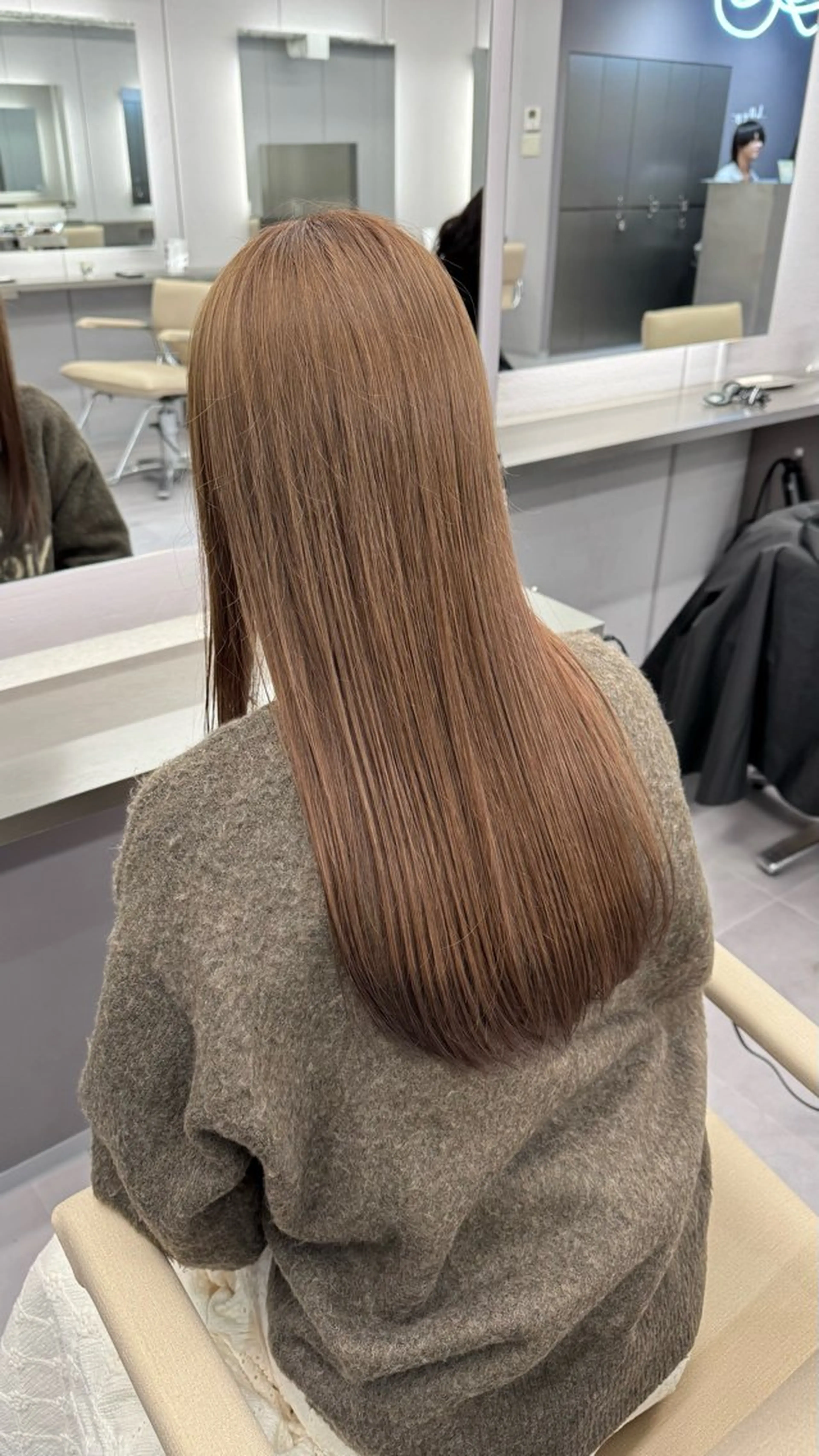 セミロング カラー ほの カラー特化/ ブリーチ/ボブのヘアスタイル