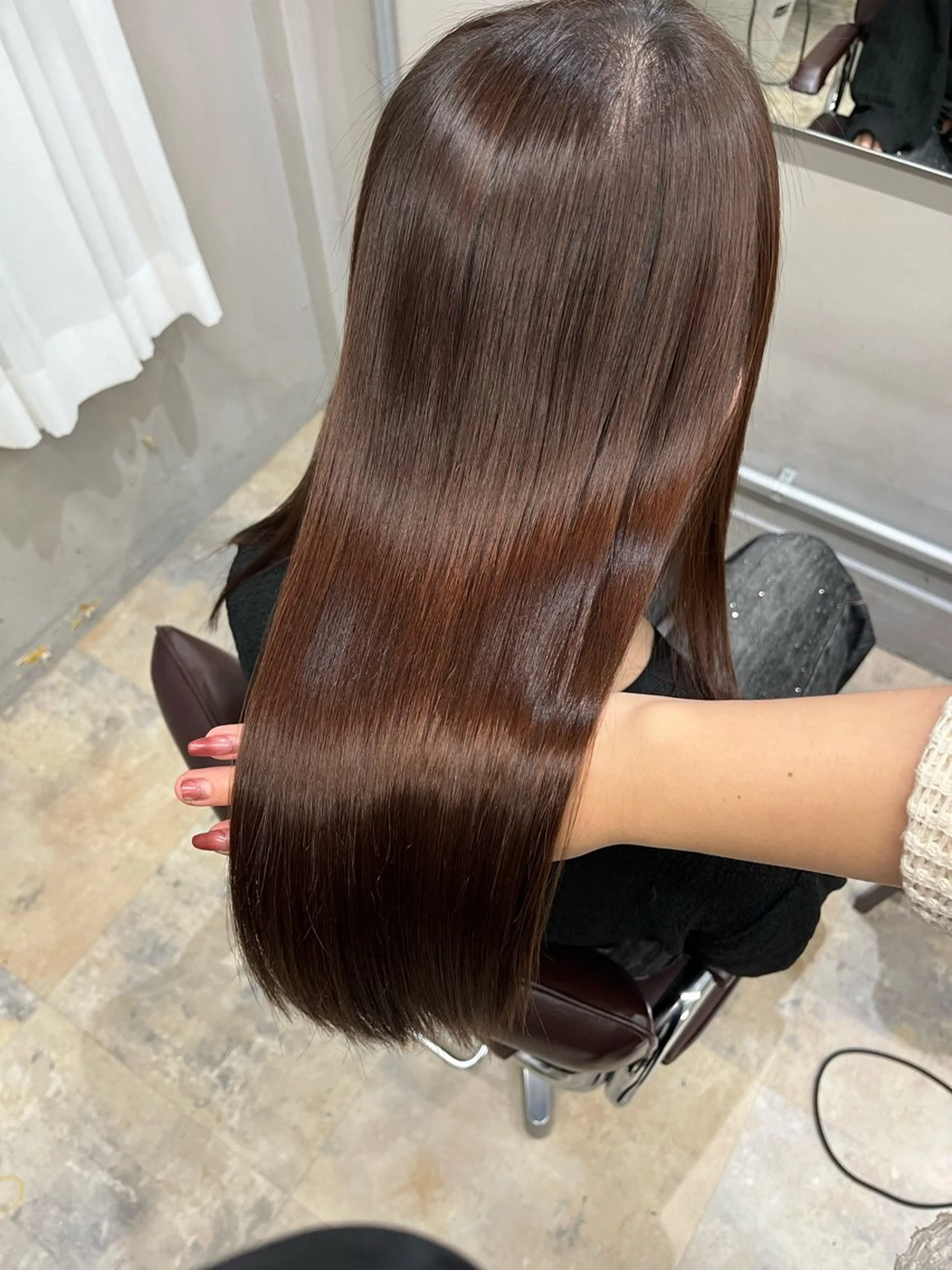 セミロング 縮毛矯正 かわにし ひなた🐰のヘアスタイル