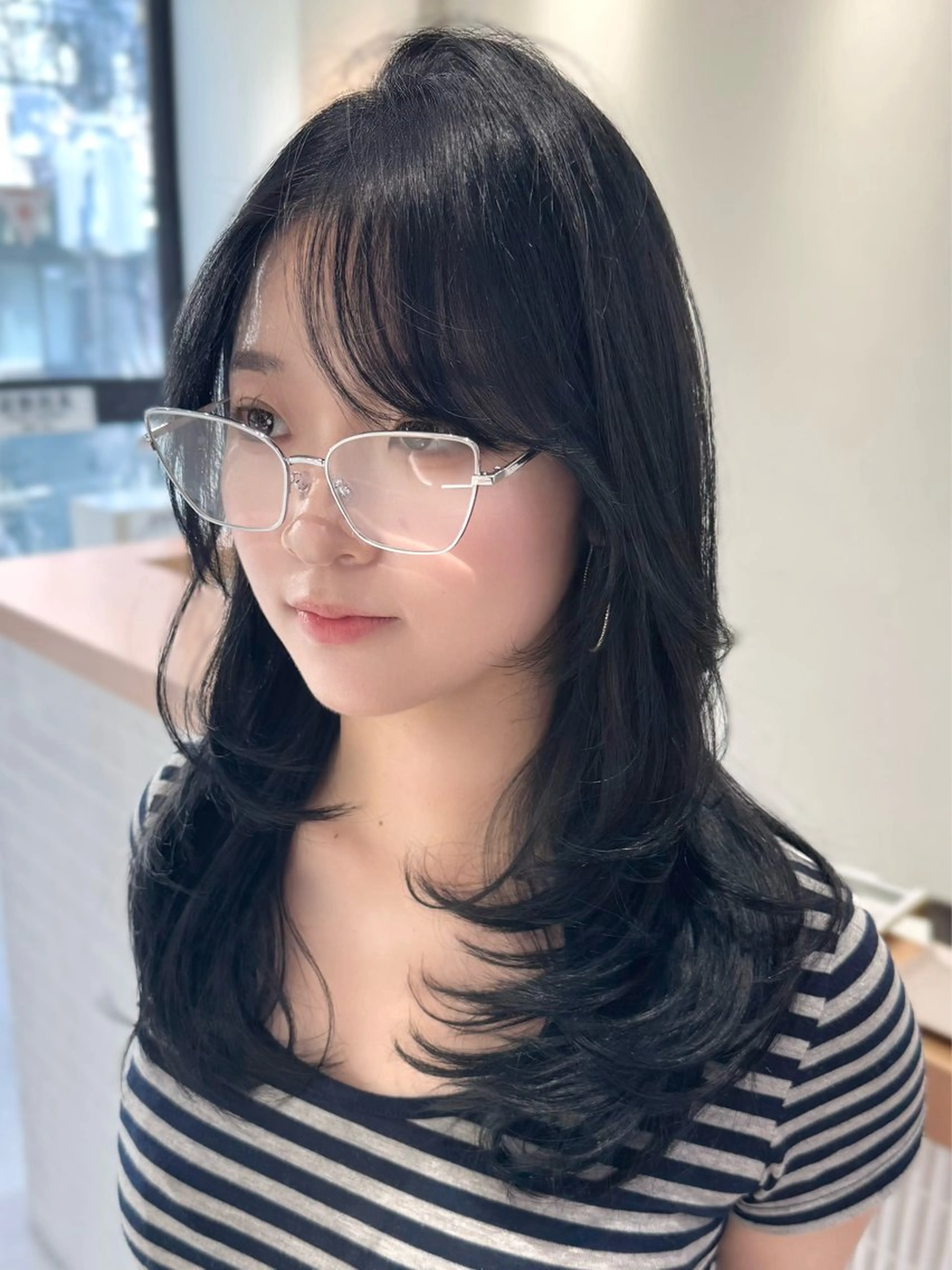 ミディアム ミディアムレイヤー 韓国風ヘア レイヤーカット ワンホンレイヤー 難波/レイヤーカット zina【辻優也】のヘアスタイル