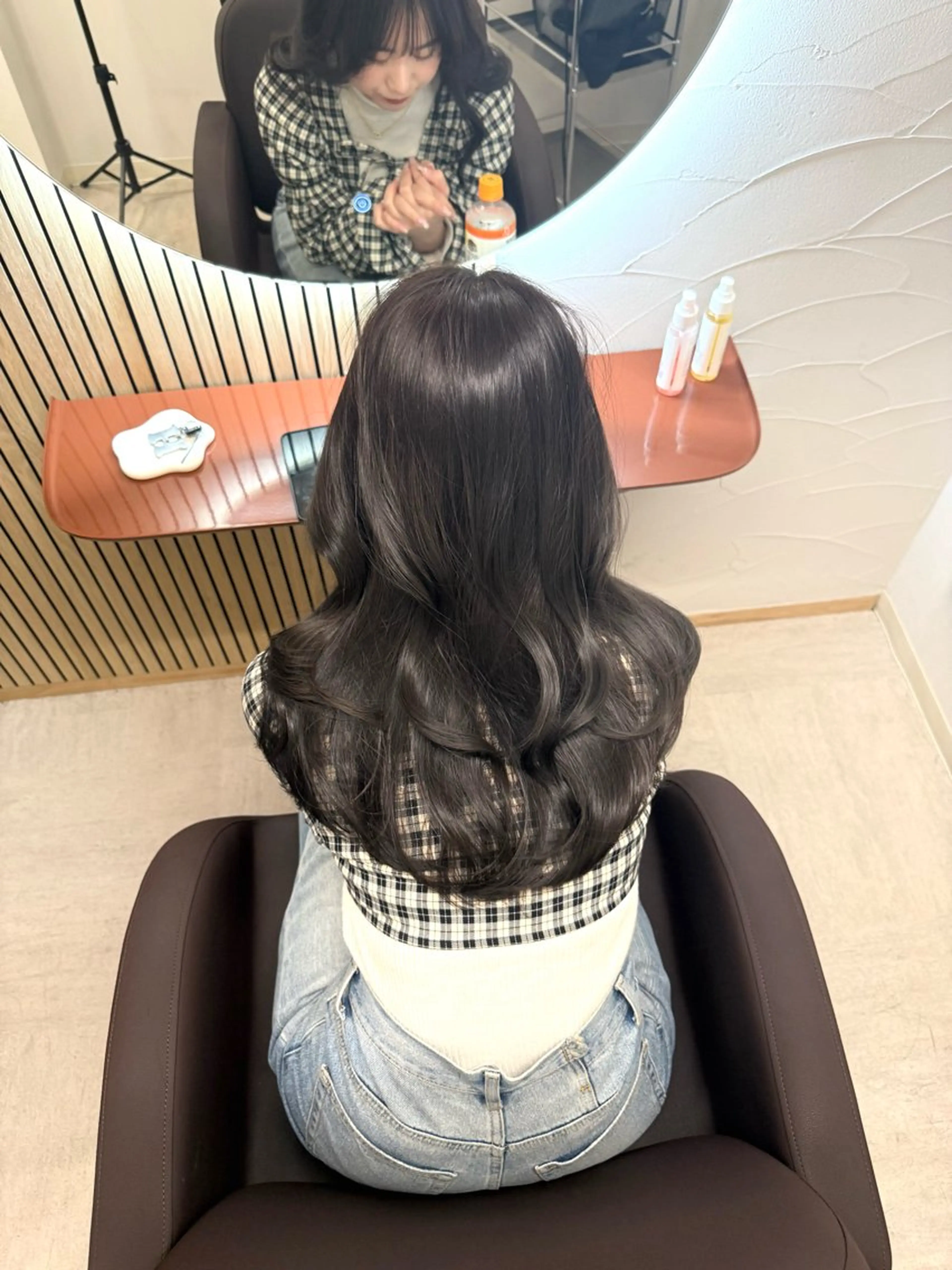 セミロング WATARU/ 韓国風巻き髪のヘアスタイル