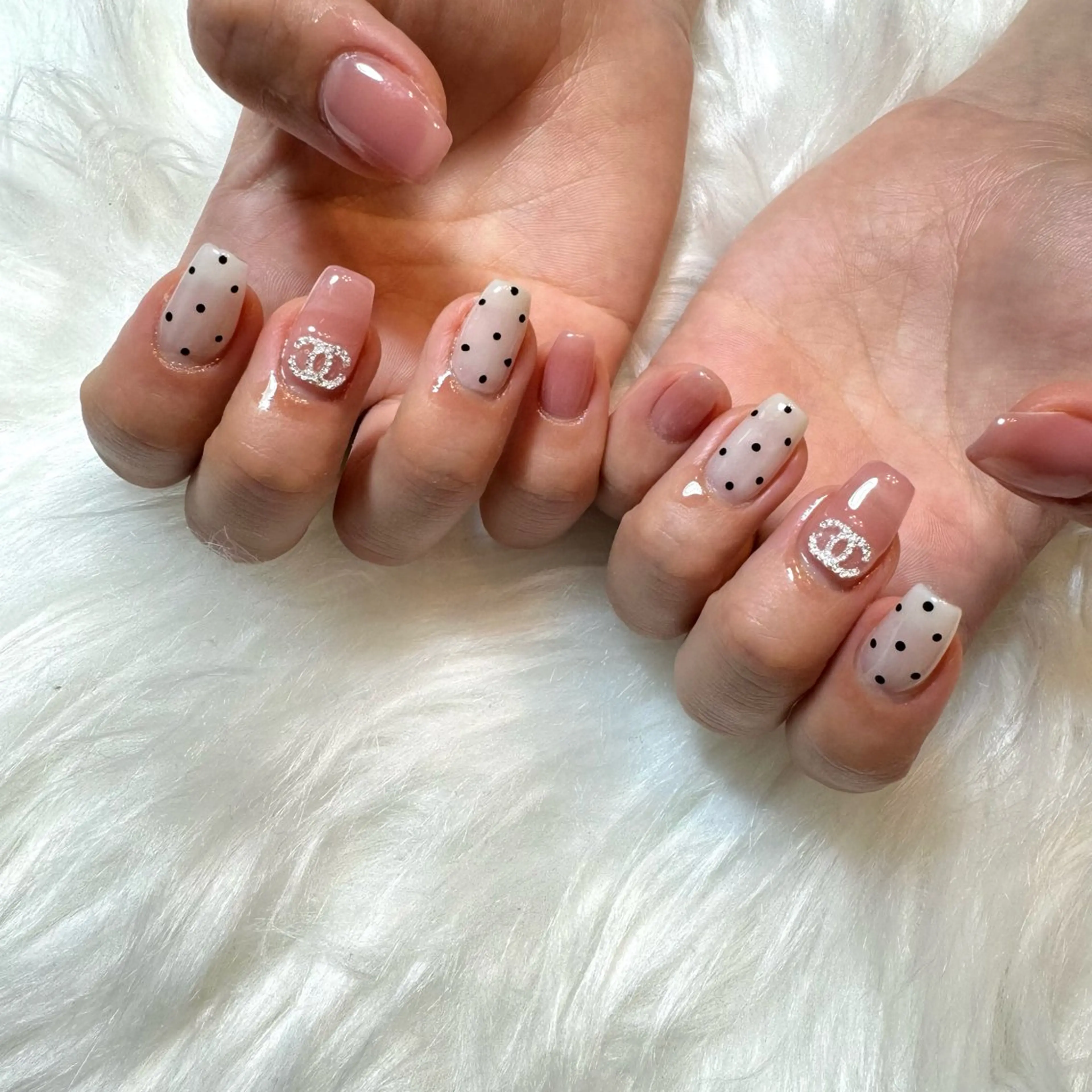 ネイル Aulu'bネイル ボディージュエリーのネイルデザイン