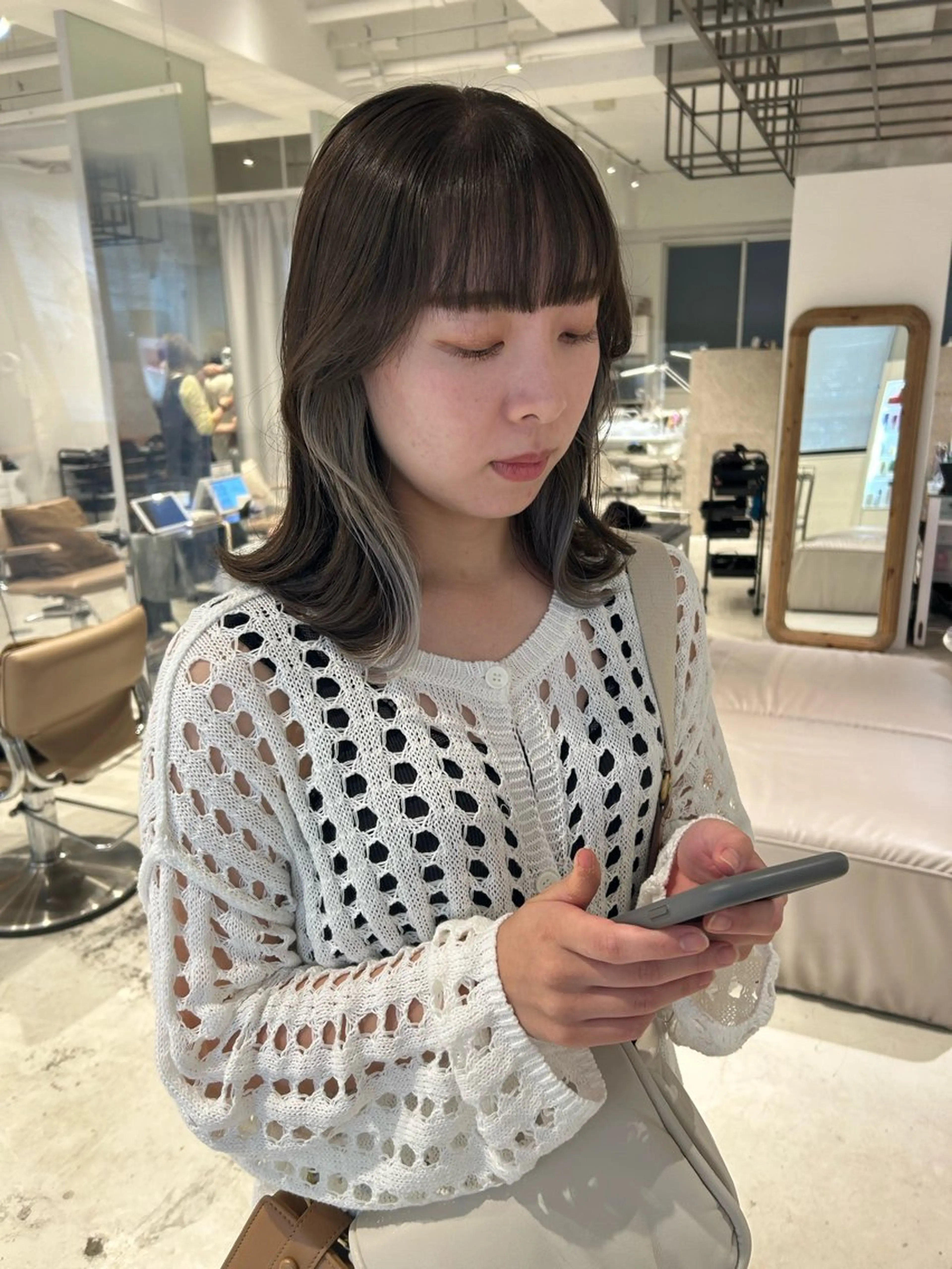 ミディアム カラー グレージュ ヘアカラー 透明感カラー🫧 nanohaのヘアスタイル