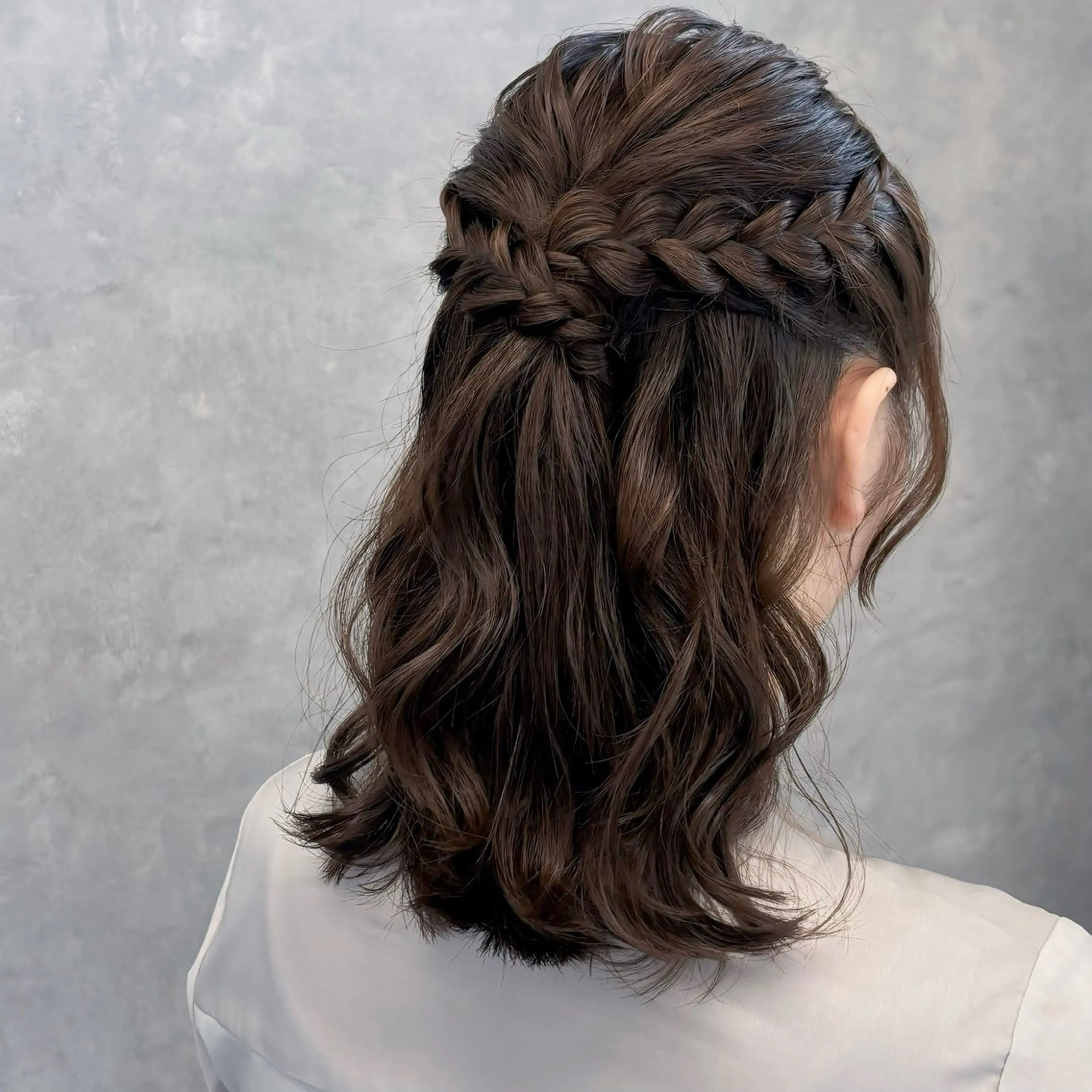 ミディアム ヘアアレンジ ヘアセット NUMBER_ ユイナのヘアスタイル