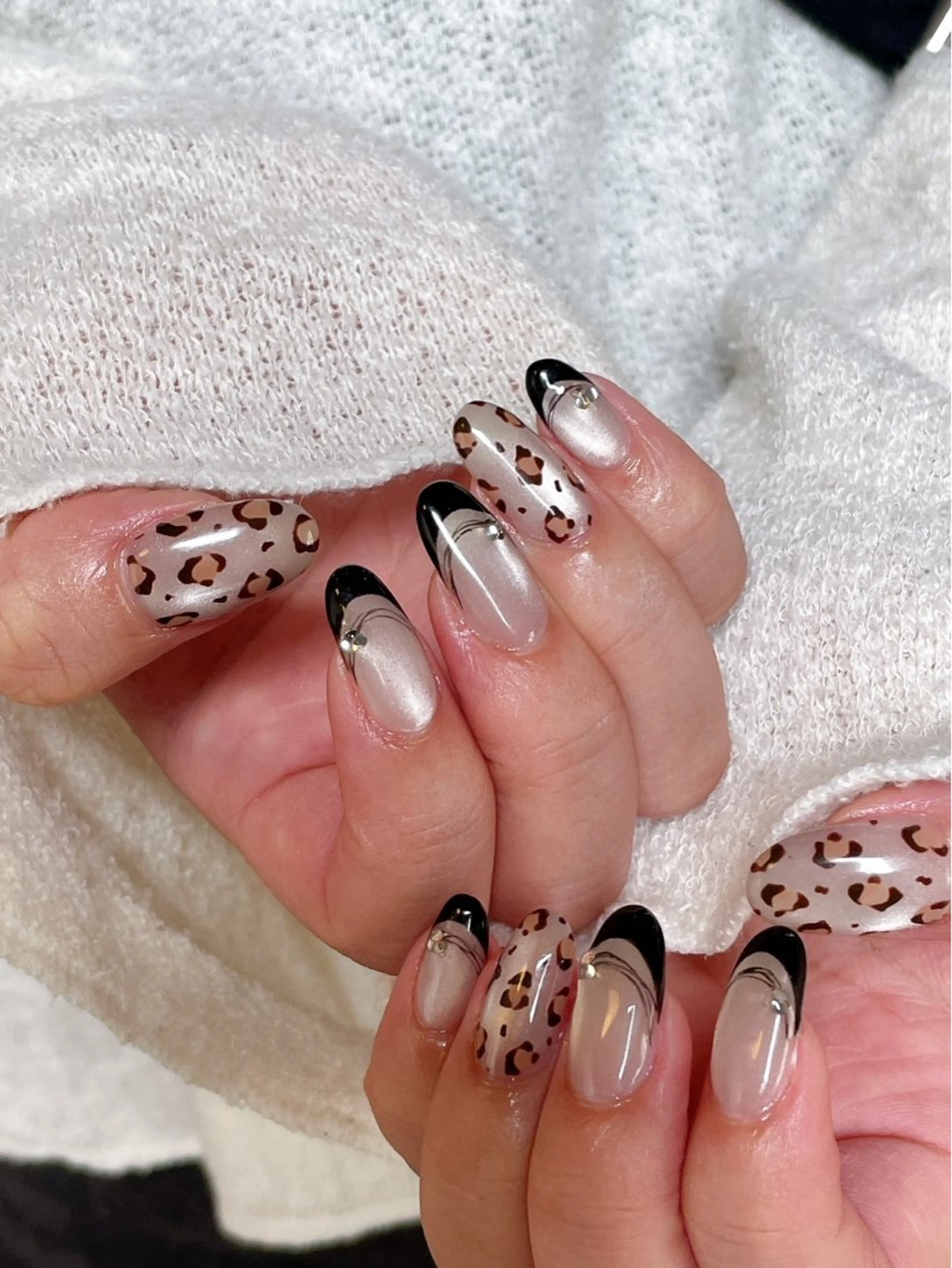 ネイル オーロラネイル ブルー フットネイル フレンチネイル ジェルネイル kiki nail たまプラーザのネイルデザイン