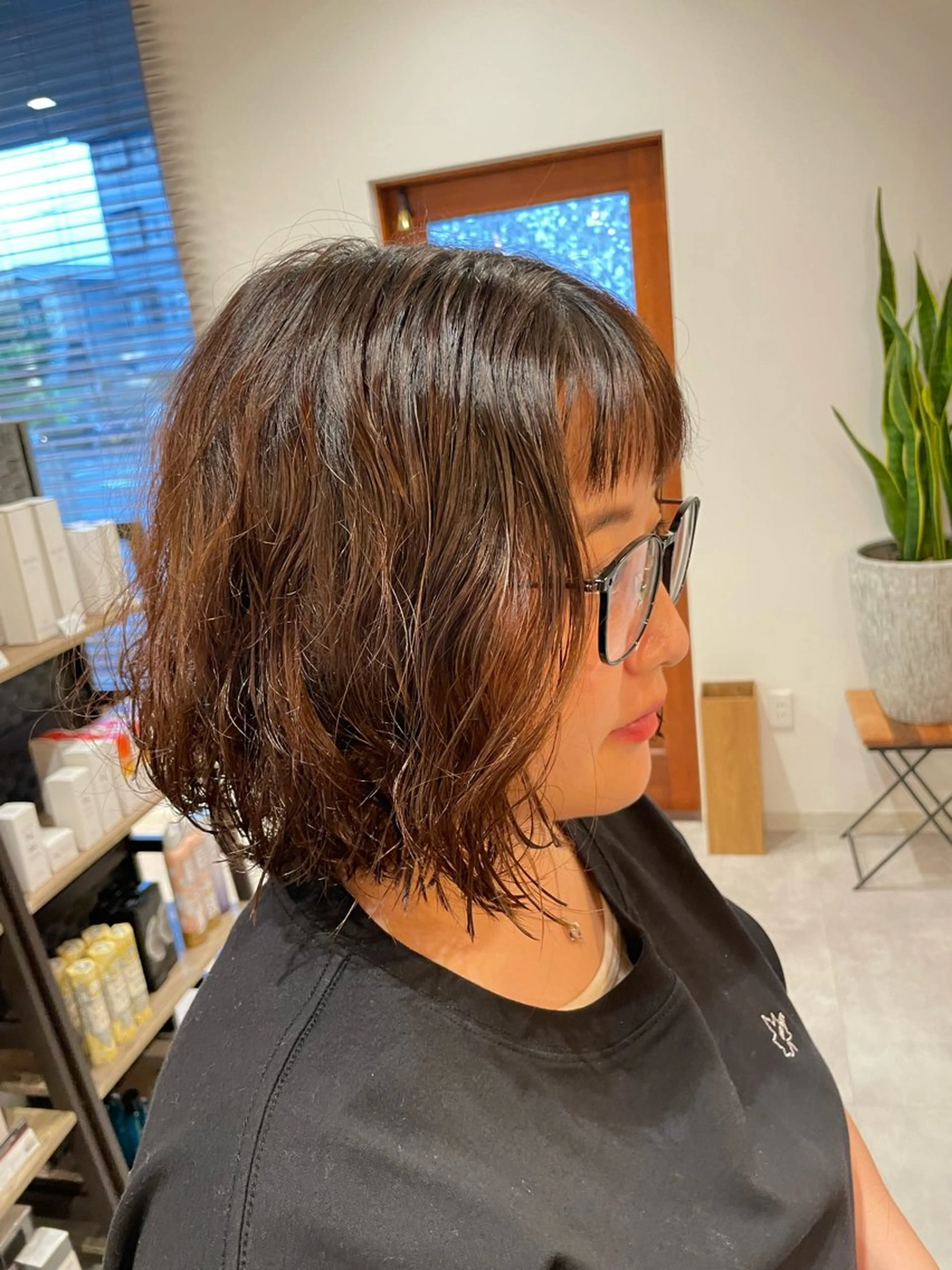 ミディアム パーマ no4ナチュラル戸祭所属・山越 美裕樹のヘアスタイル