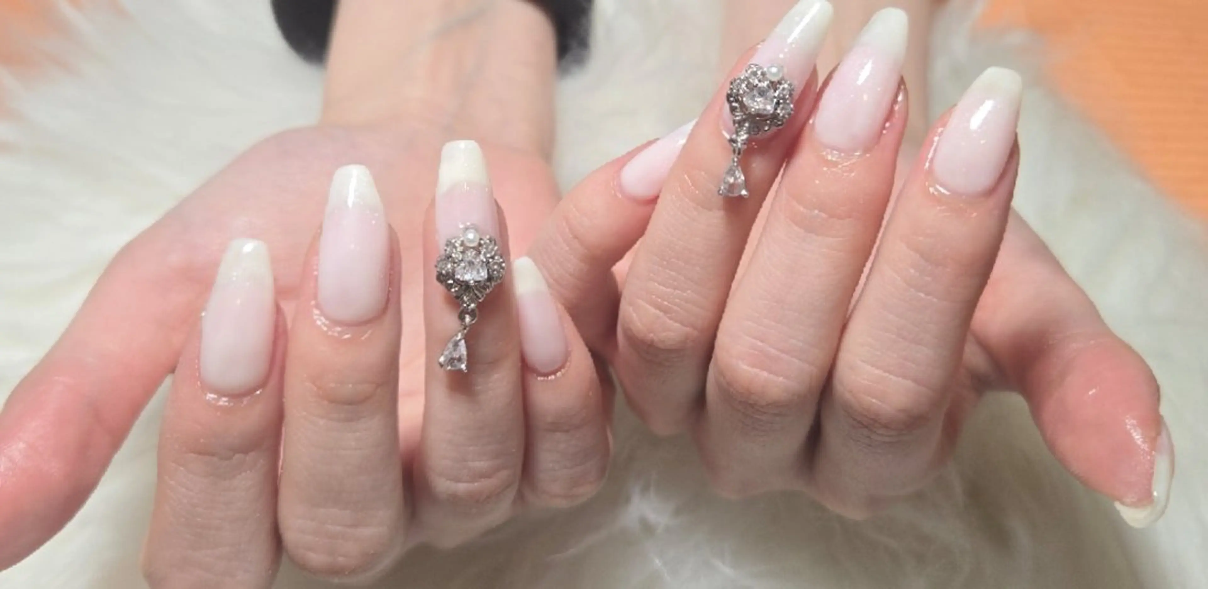 セミロング ハンドネイル LILY Salonのネイルデザイン