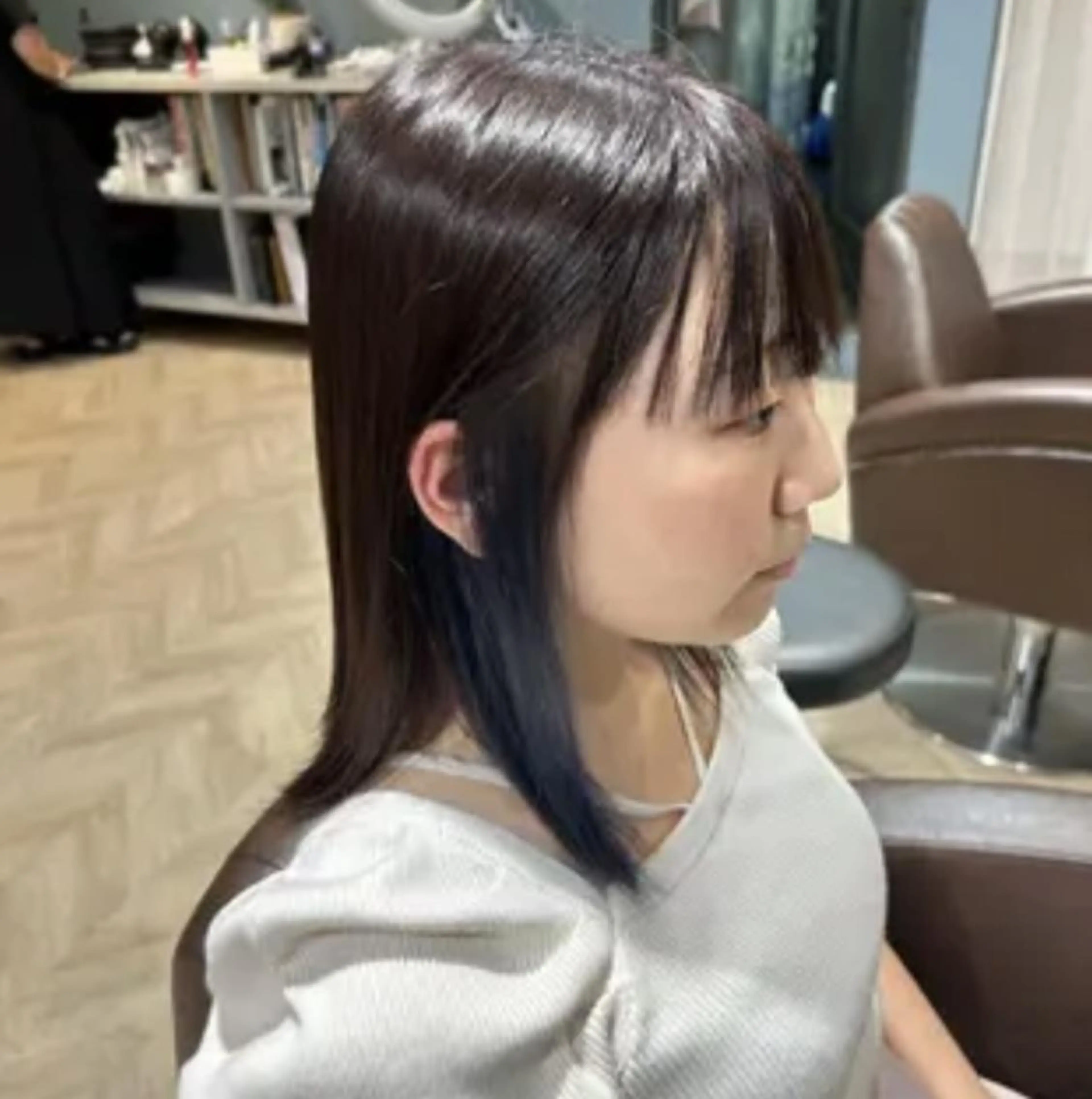 ミディアム カラー インナーカラー ゆい 縮毛矯正/髪質改善のヘアスタイル