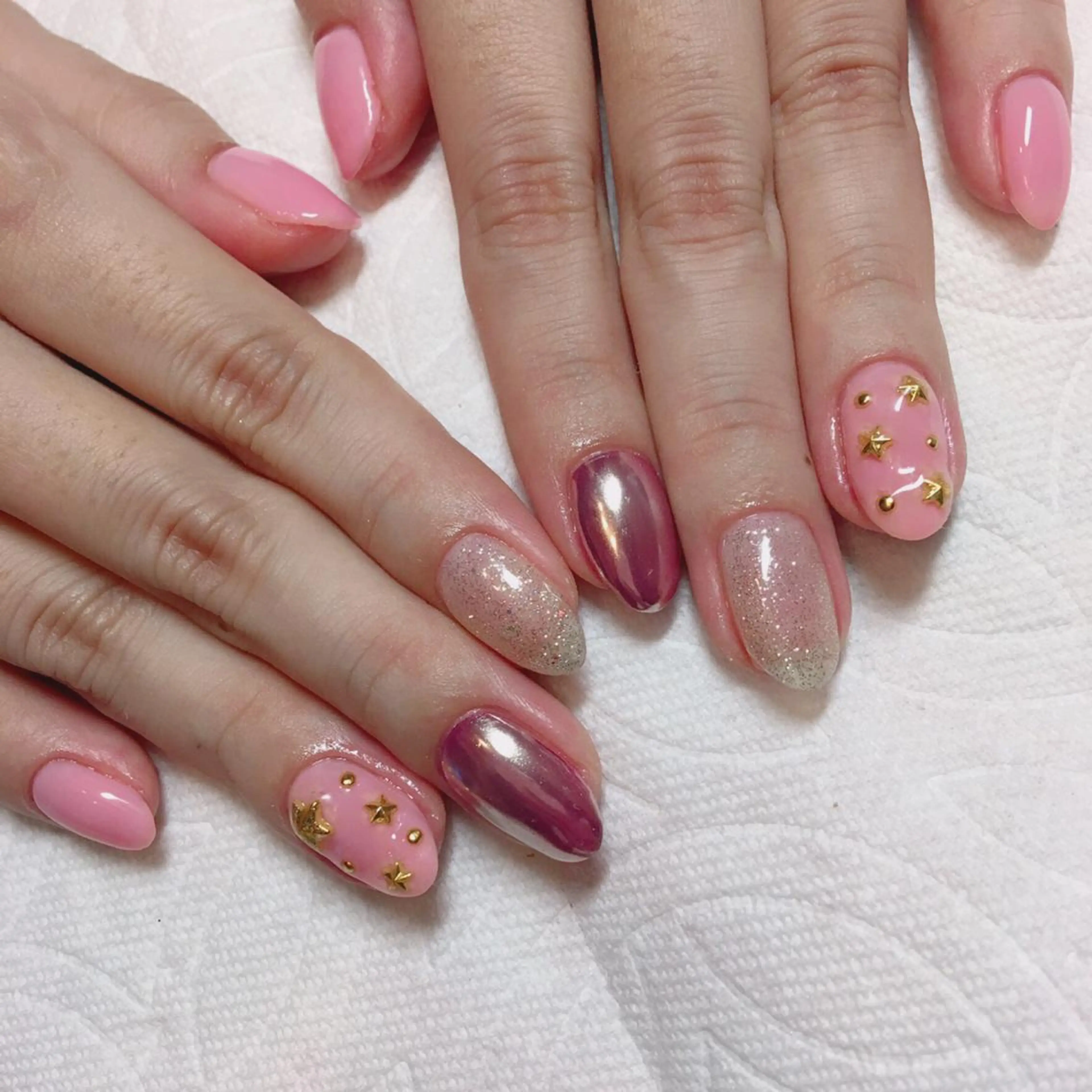 ネイル アートネイル ジェルネイル ミラーネイル 持ち込み ピンク ハンドネイル THECOLORS所属・近貞 莉奈のネイルデザイン