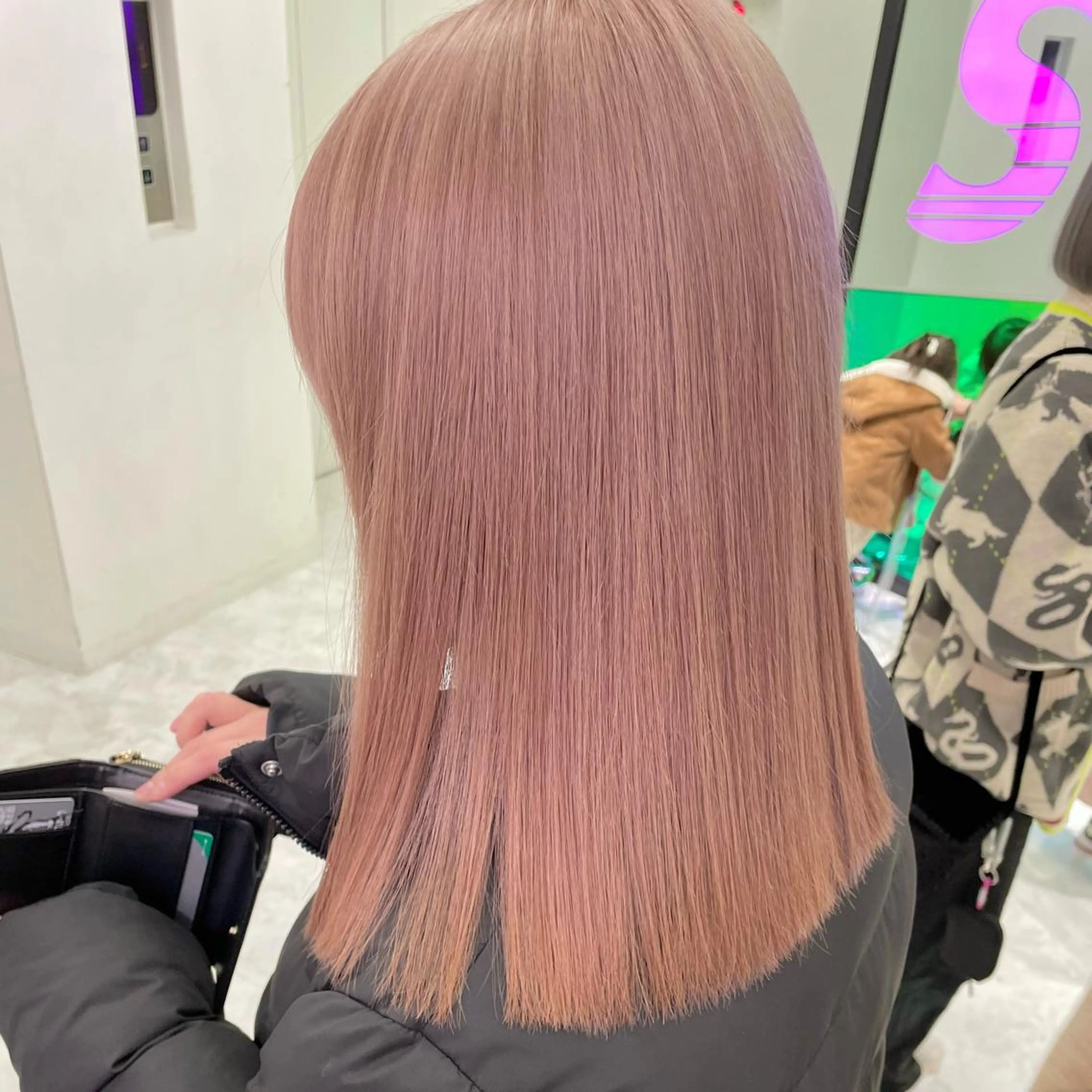 セミロング カラー ヘアカラー トリートメント ヘッドスパ ヘアセット 💖韓国×王道 ハイトーン💖のヘアスタイル