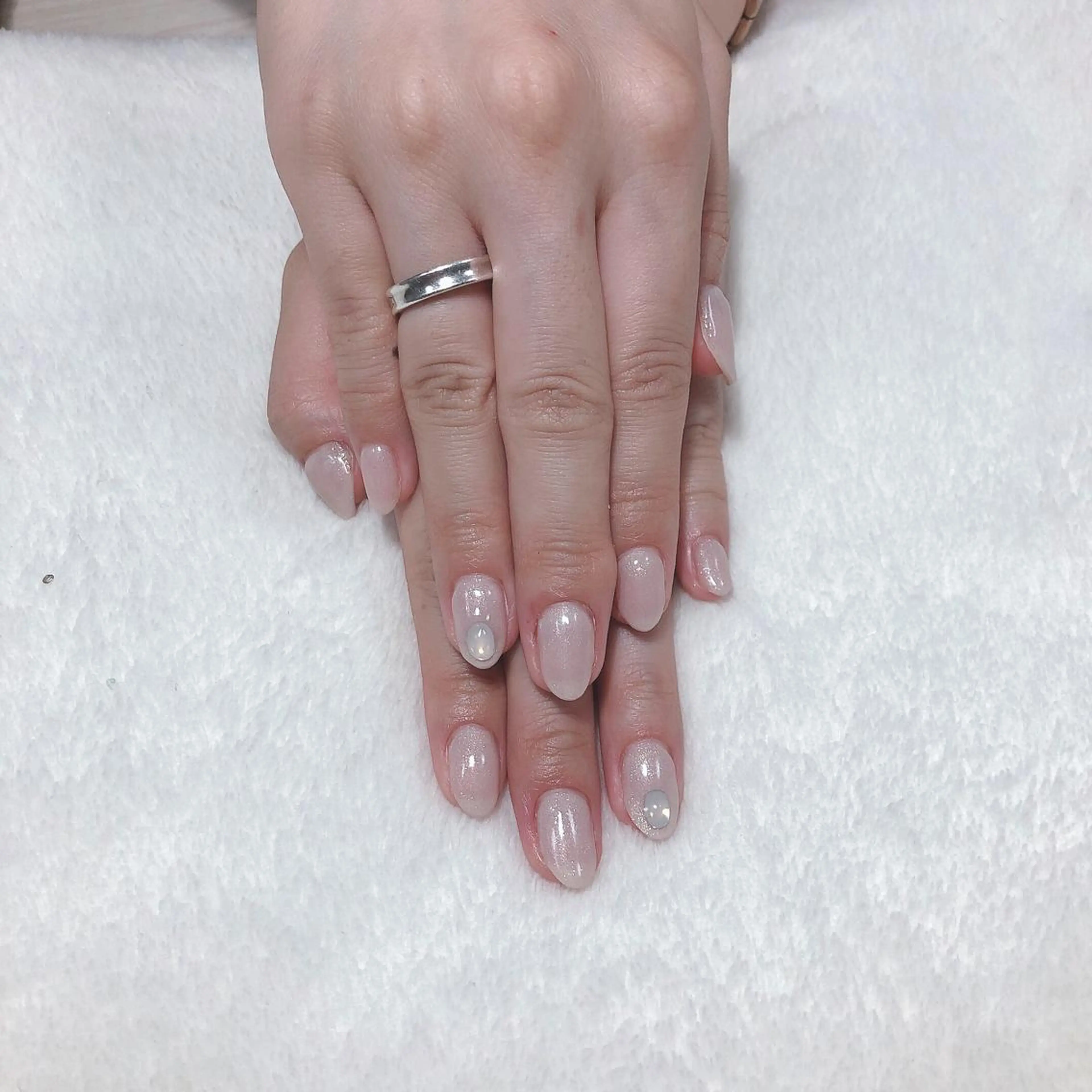 ネイル 長さ出し ジェルネイル スカルプネイル ホワイト nails 🎀meのネイルデザイン