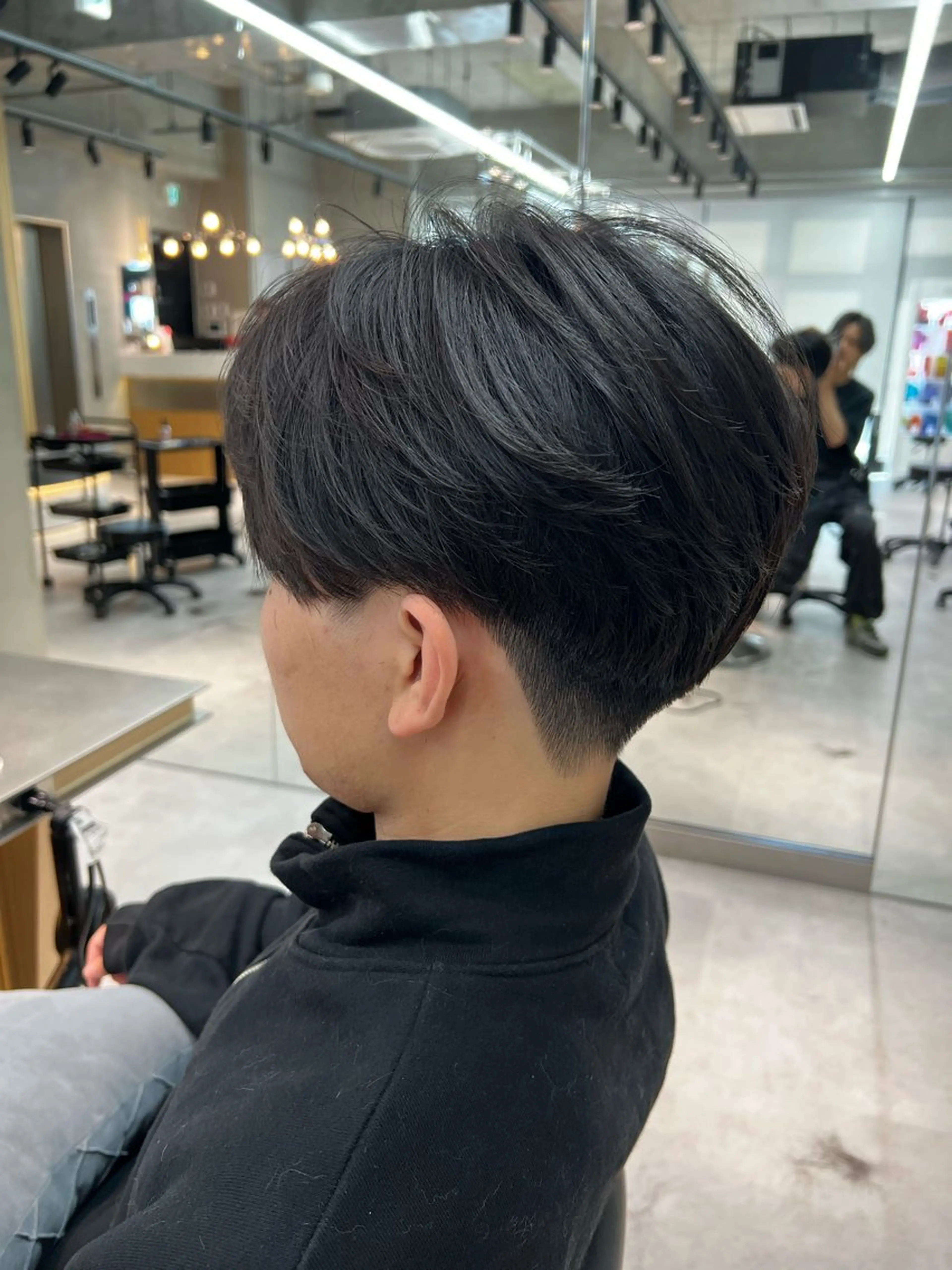 ヘアアレンジ メンズ センターパート 似合わせカラー× ウルフカット/ホマレのヘアスタイル