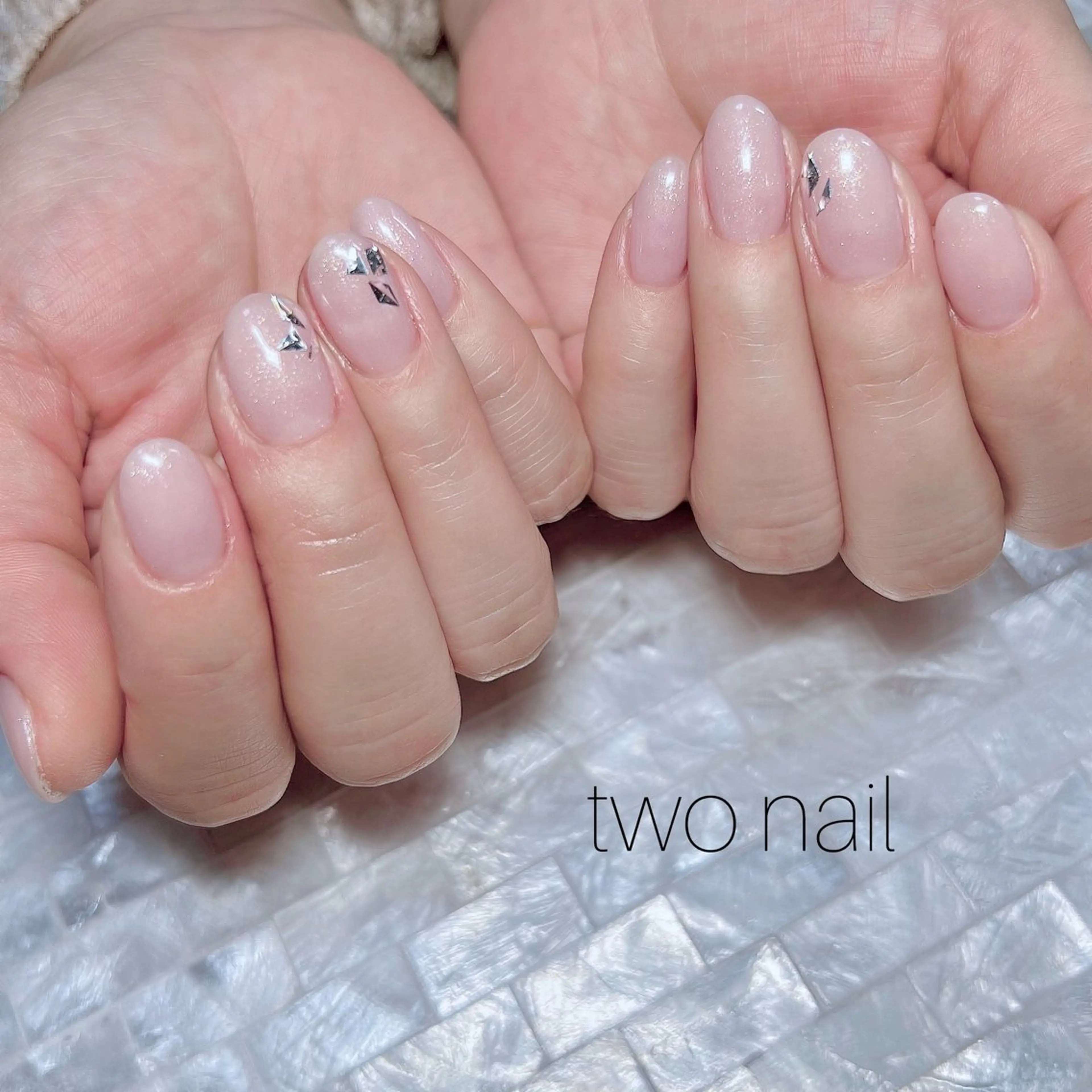 ネイル ネイルチップ ホワイト ハンドネイル two nailのネイルデザイン