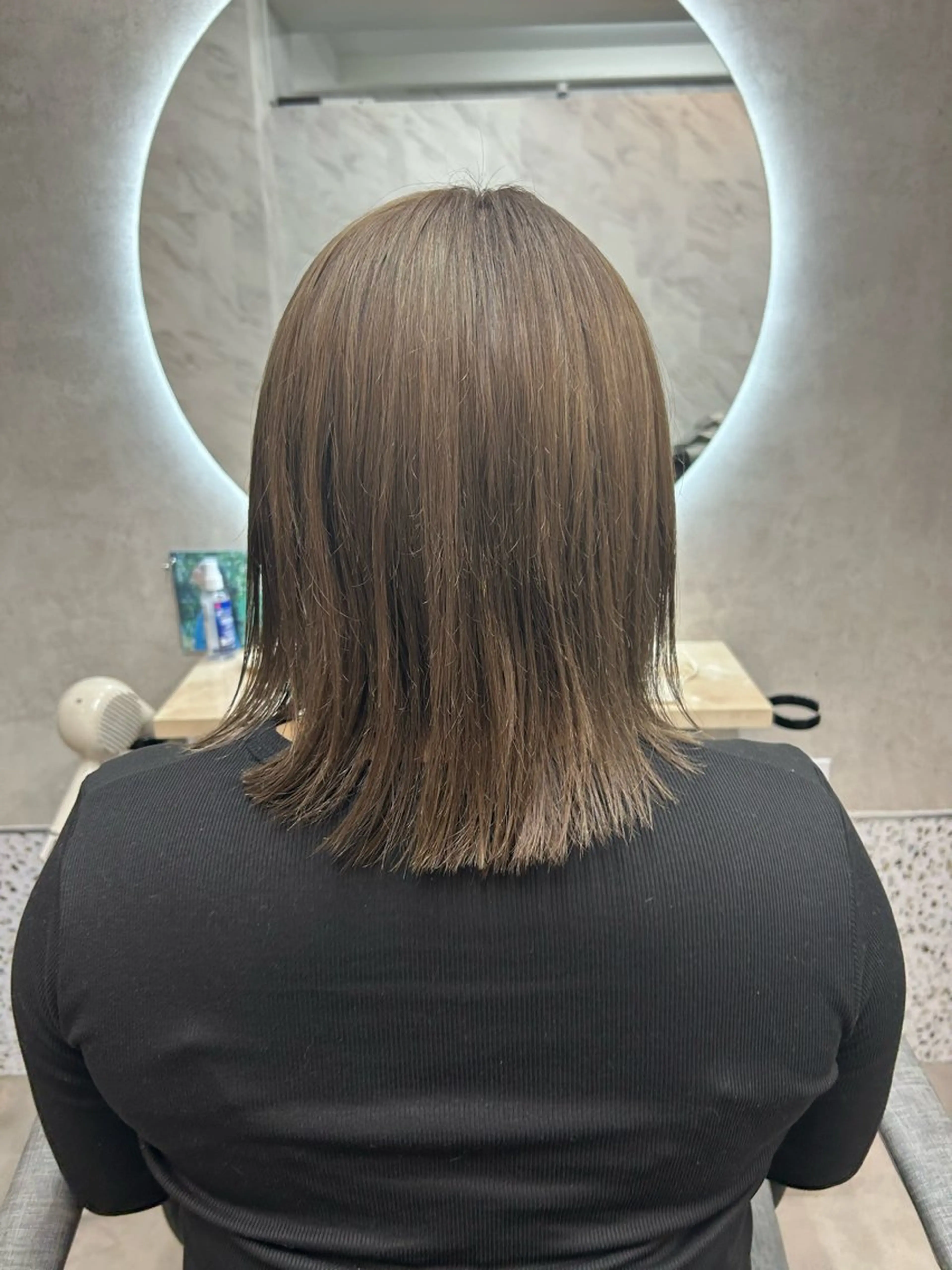 ミディアム カット ヘアカラー VIE.ORNER 土気🍀小岩井樹のヘアスタイル