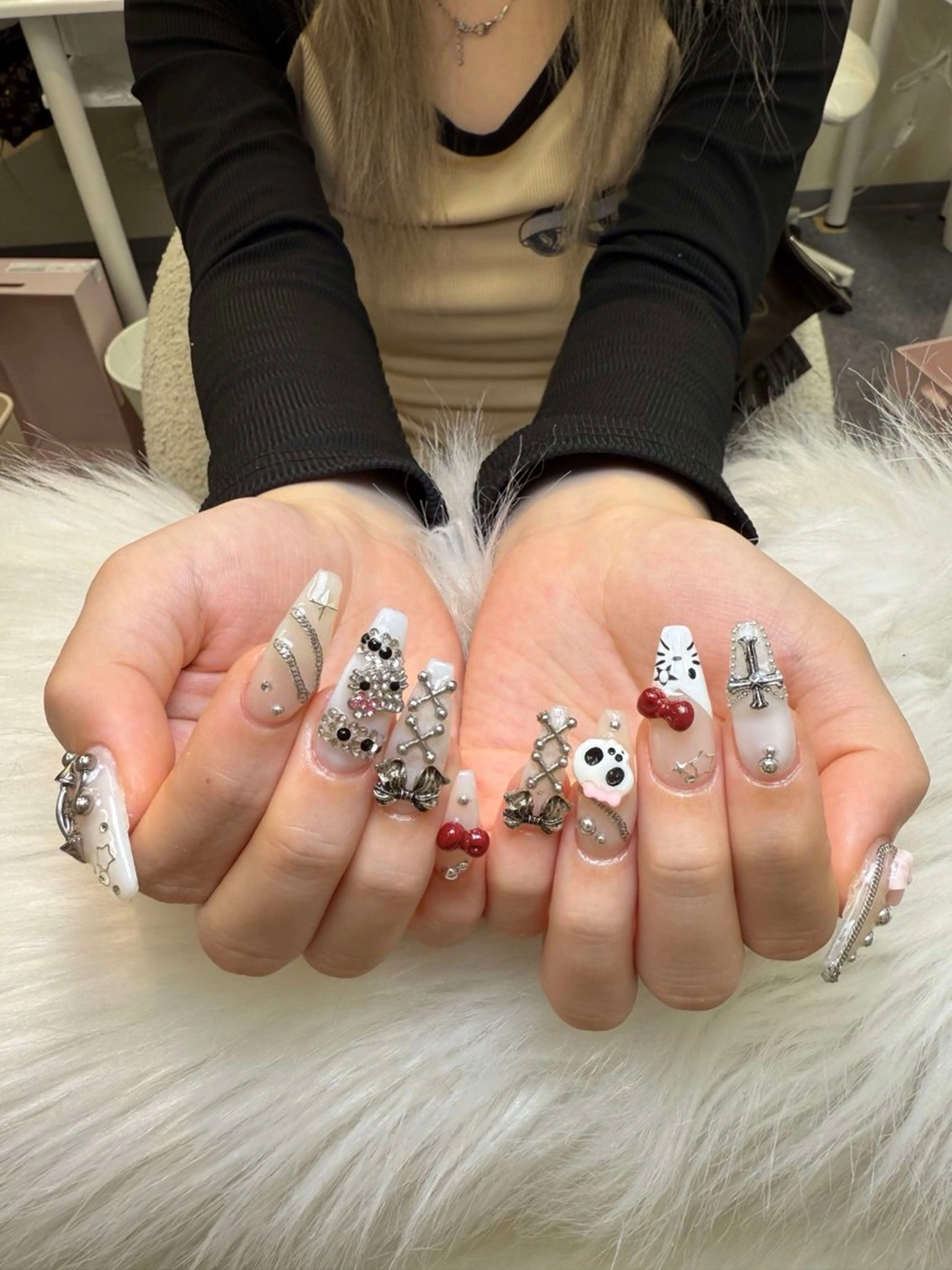 ネイル グラデーション キラキラネイル ワンカラーネイル 冬ネイル Jenn Nail Salonのネイルデザイン