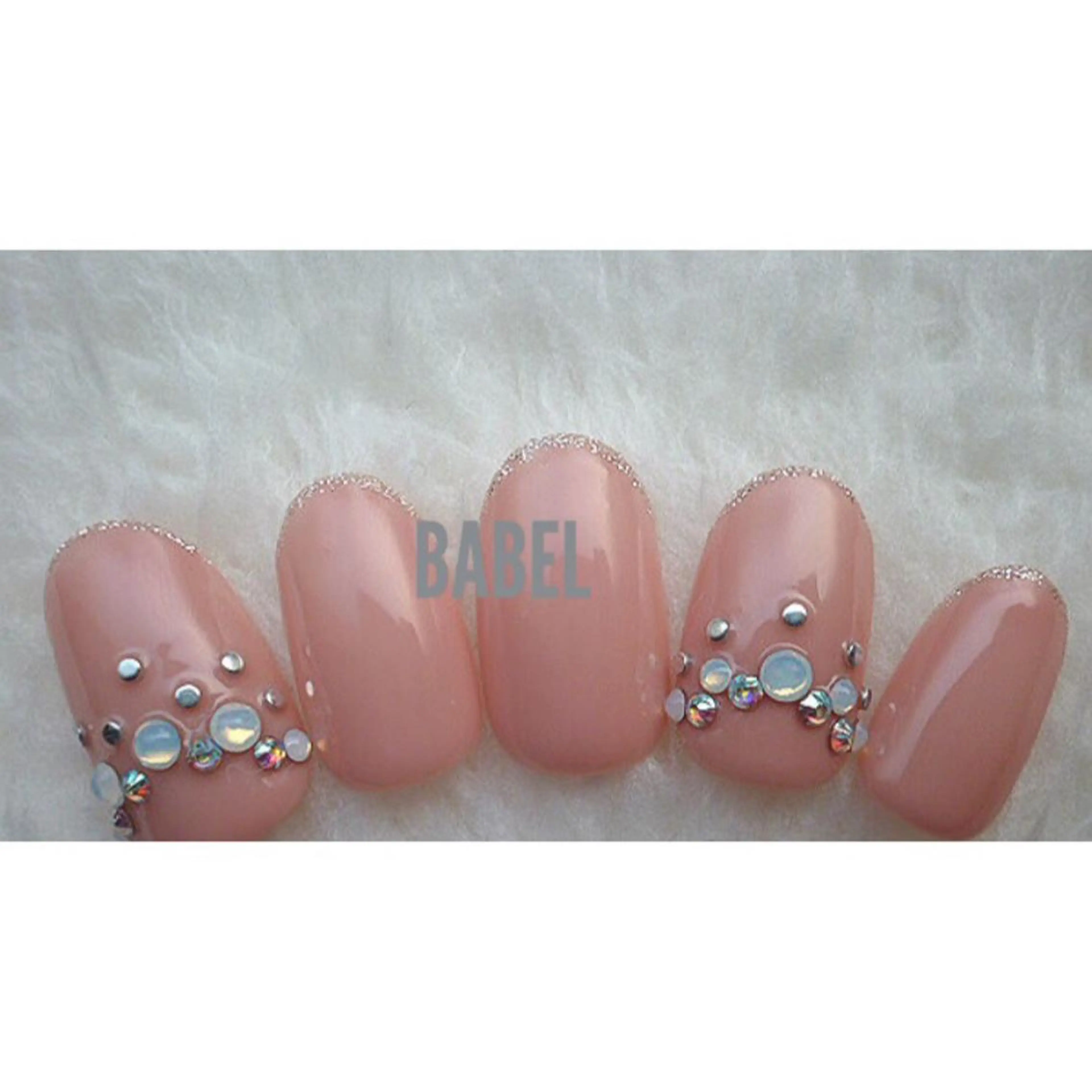 ネイル ストーンネイル ハンドネイル BABELバベル所属・江戸川橋✨BABEL 【バベル】大人可愛いのネイルデザイン