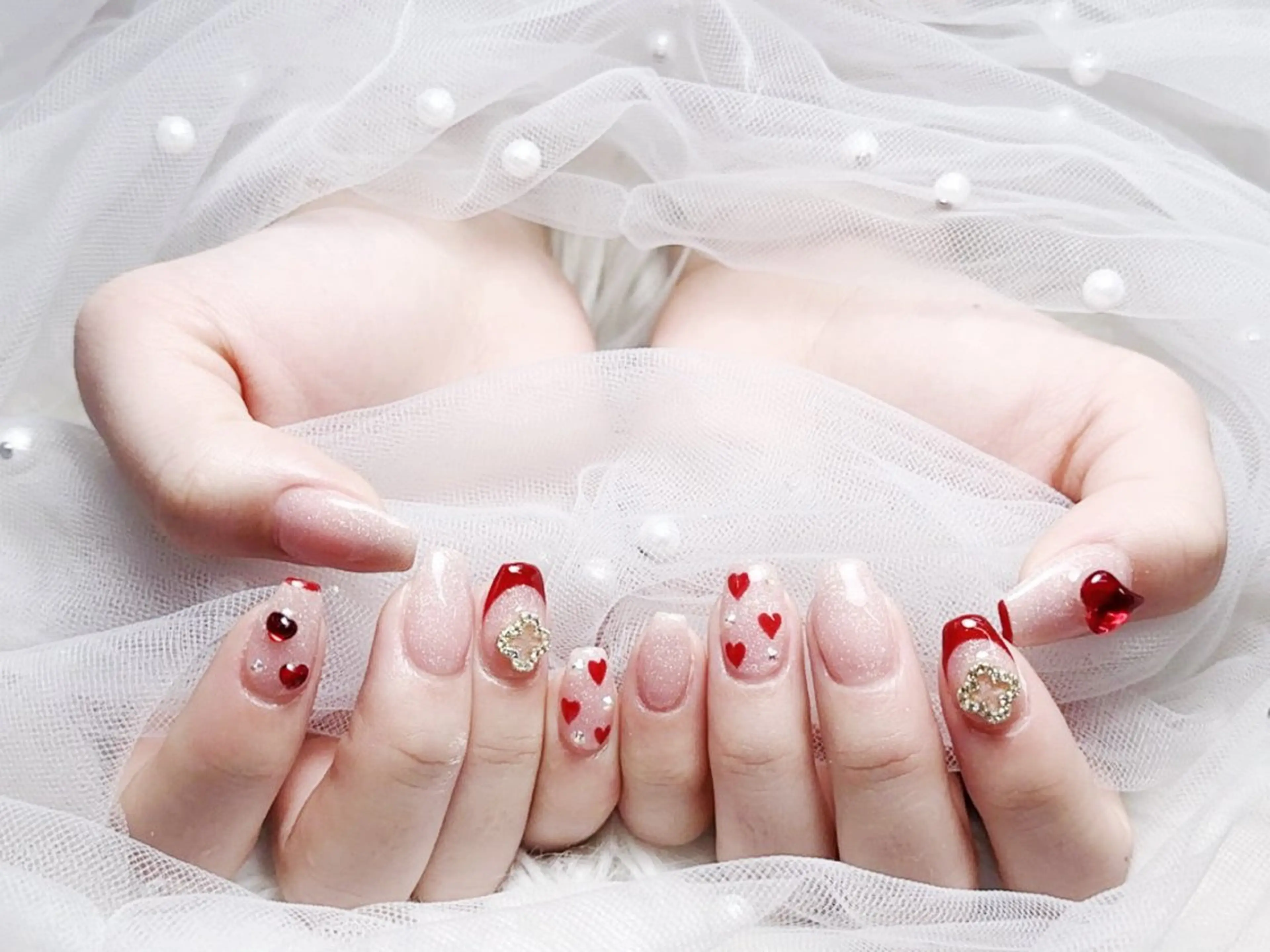 メンズ ネイル アートネイル フレンチネイル ジェルネイル キラキラネイル パラジェル ハンドネイル Bloom スカルプ専門店のネイルデザイン