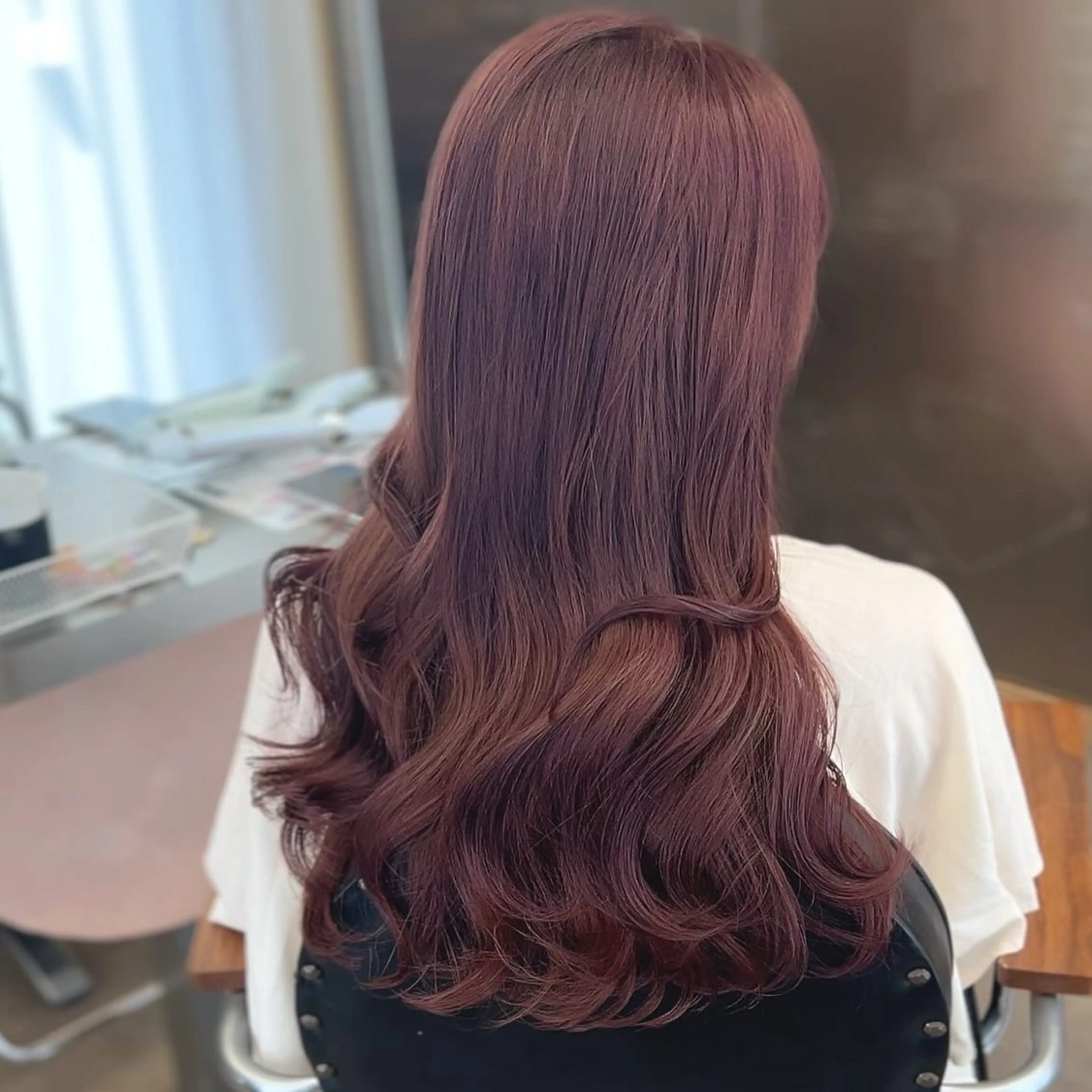 ロング カラー ヘアカラー 梅田/ベージュ／ 艶カラー／三宅空翔のヘアスタイル