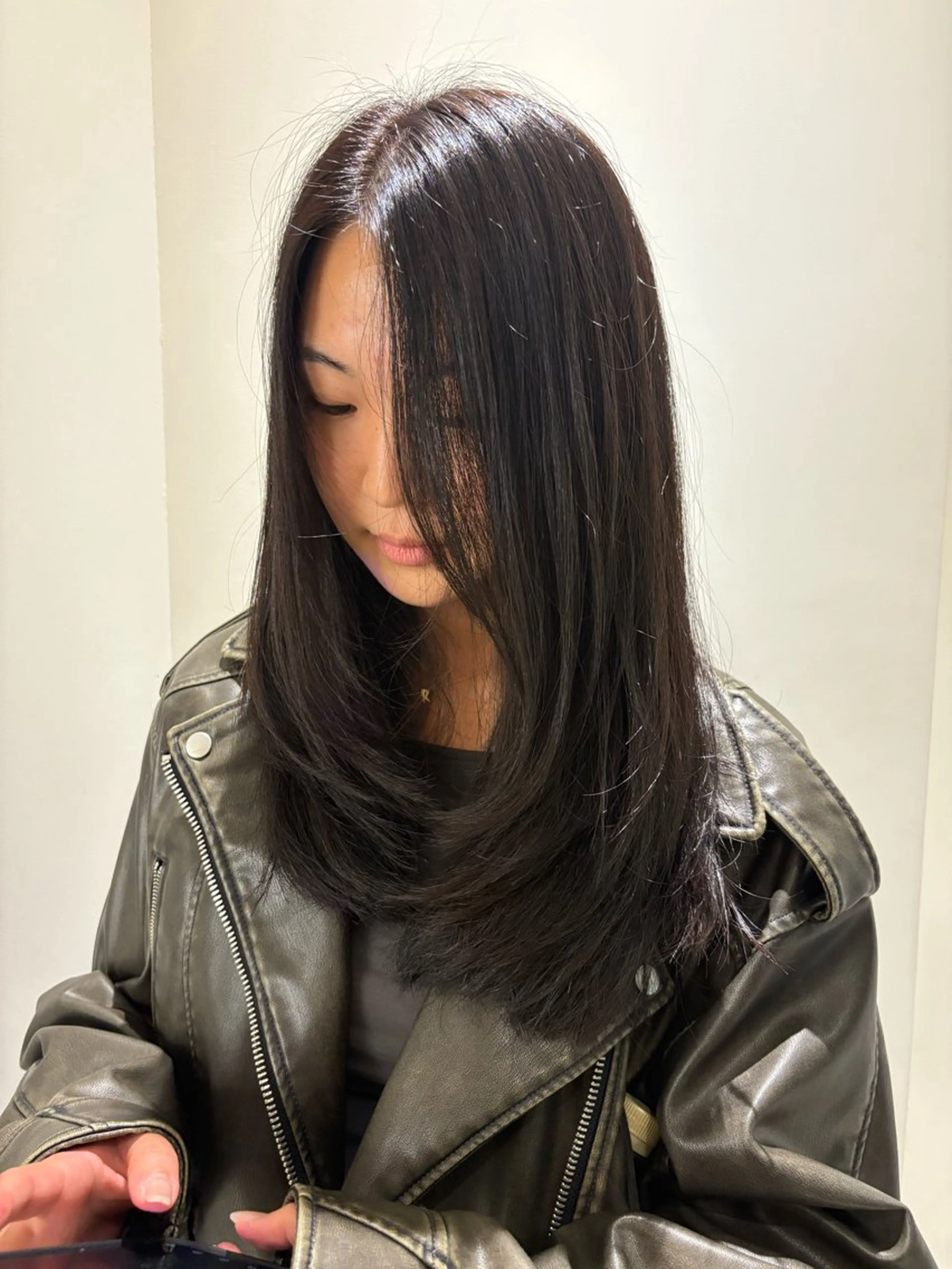 カラー ブラウンカラー 髪質改善 ヘアカラー トリートメント 桃崎 晏地のヘアスタイル