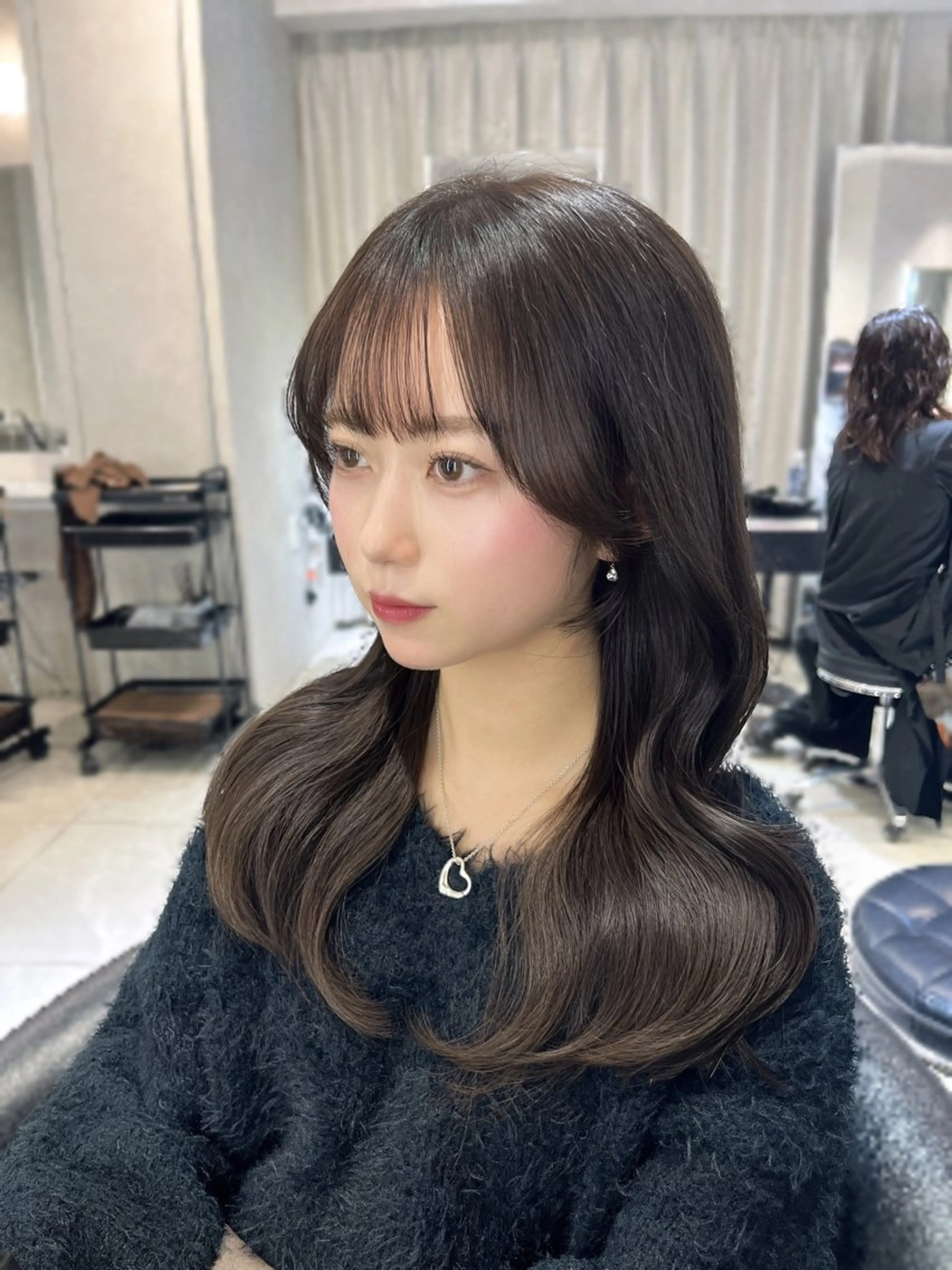 ロング カラー 透明感カラー グレージュ くびれヘア 韓国風ヘア 韓国レイヤー×モテ髪 /MITSUKI🤍のヘアスタイル