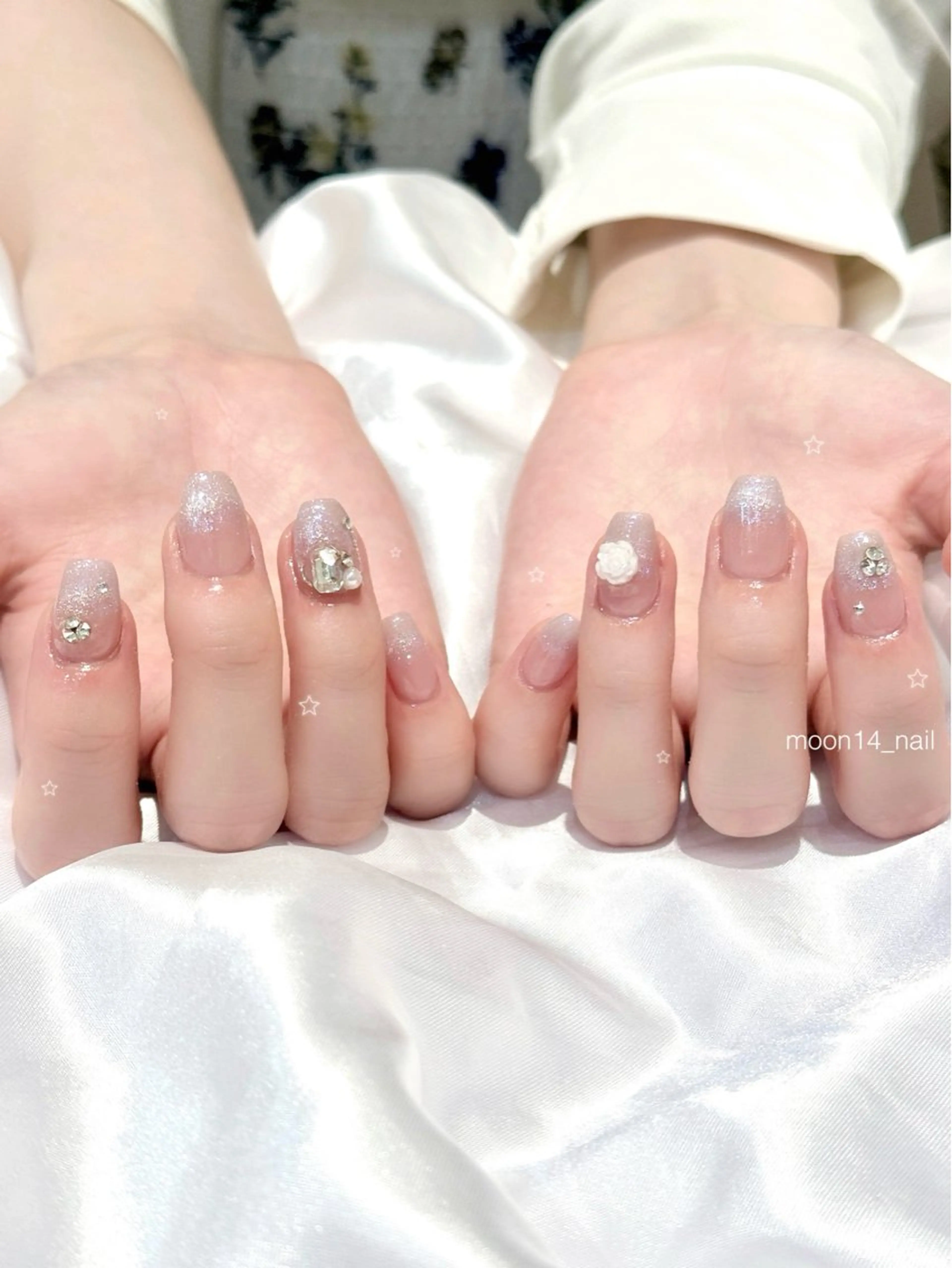 ネイル ジェルネイル キラキラネイル 水色 マグネットネイル パラジェル natsuki 💫のネイルデザイン