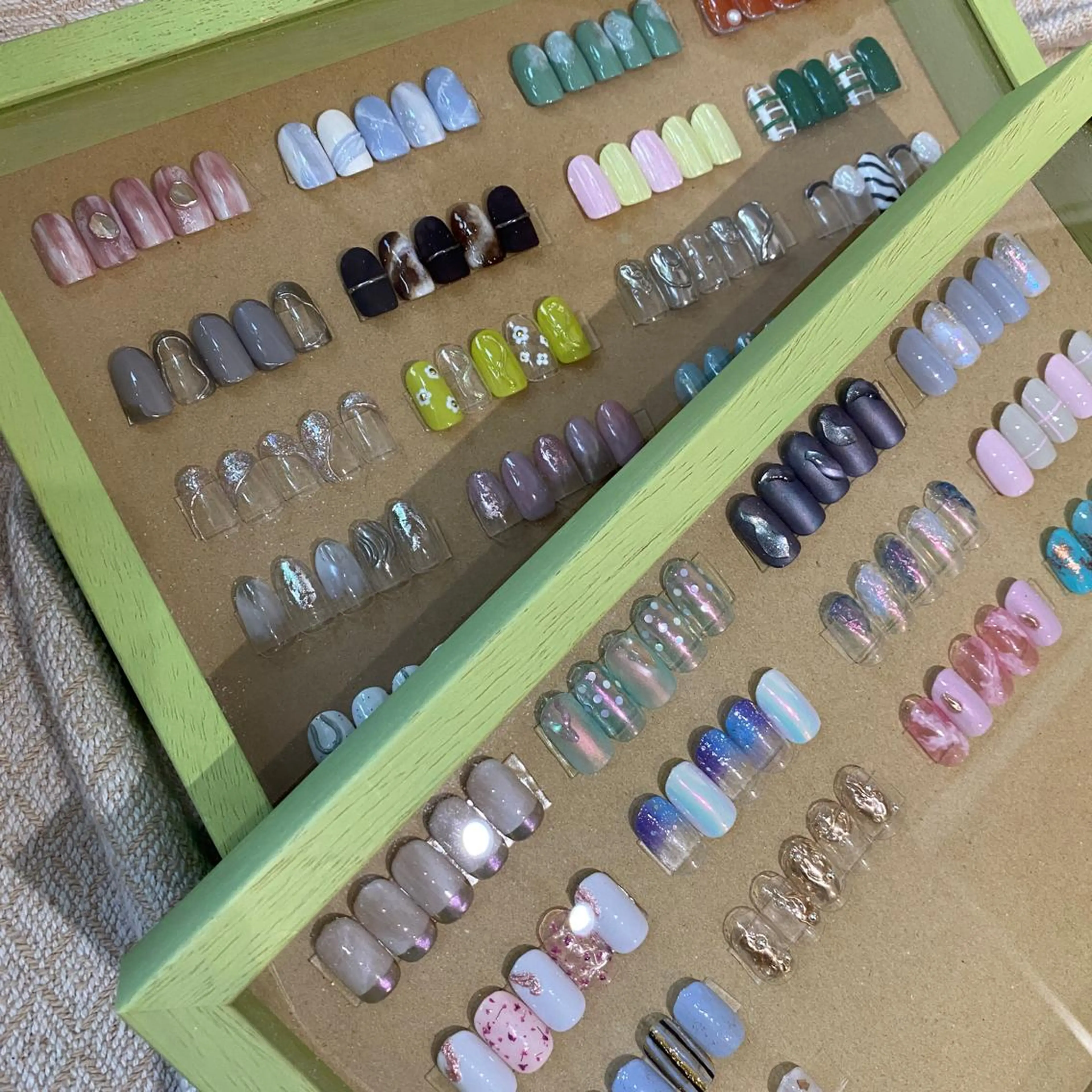 ネイル マツエク・マツパ ハンドネイル nailist SAYAのネイルデザイン