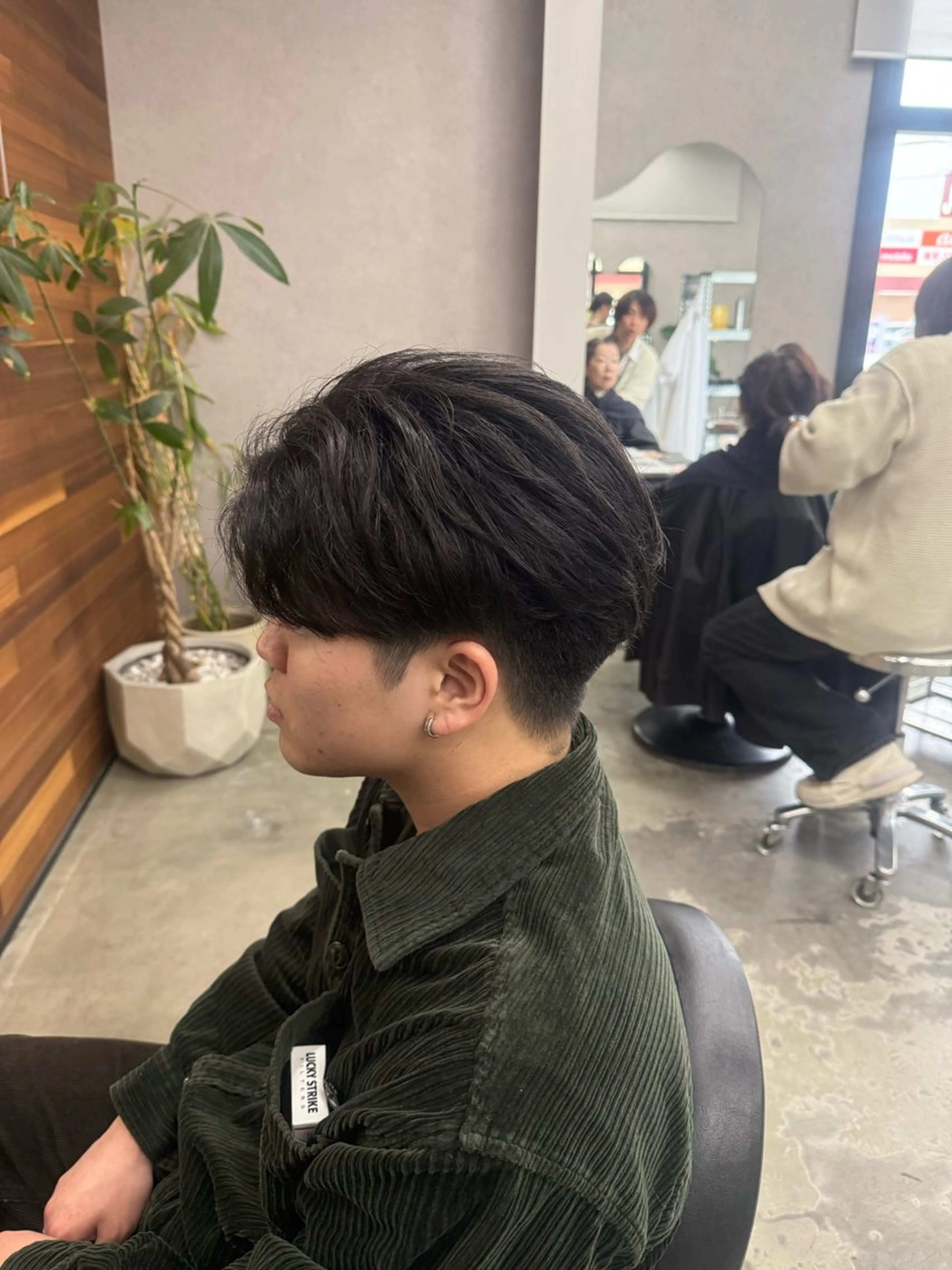 ショート くせ毛 カット 野上 晃生のヘアスタイル