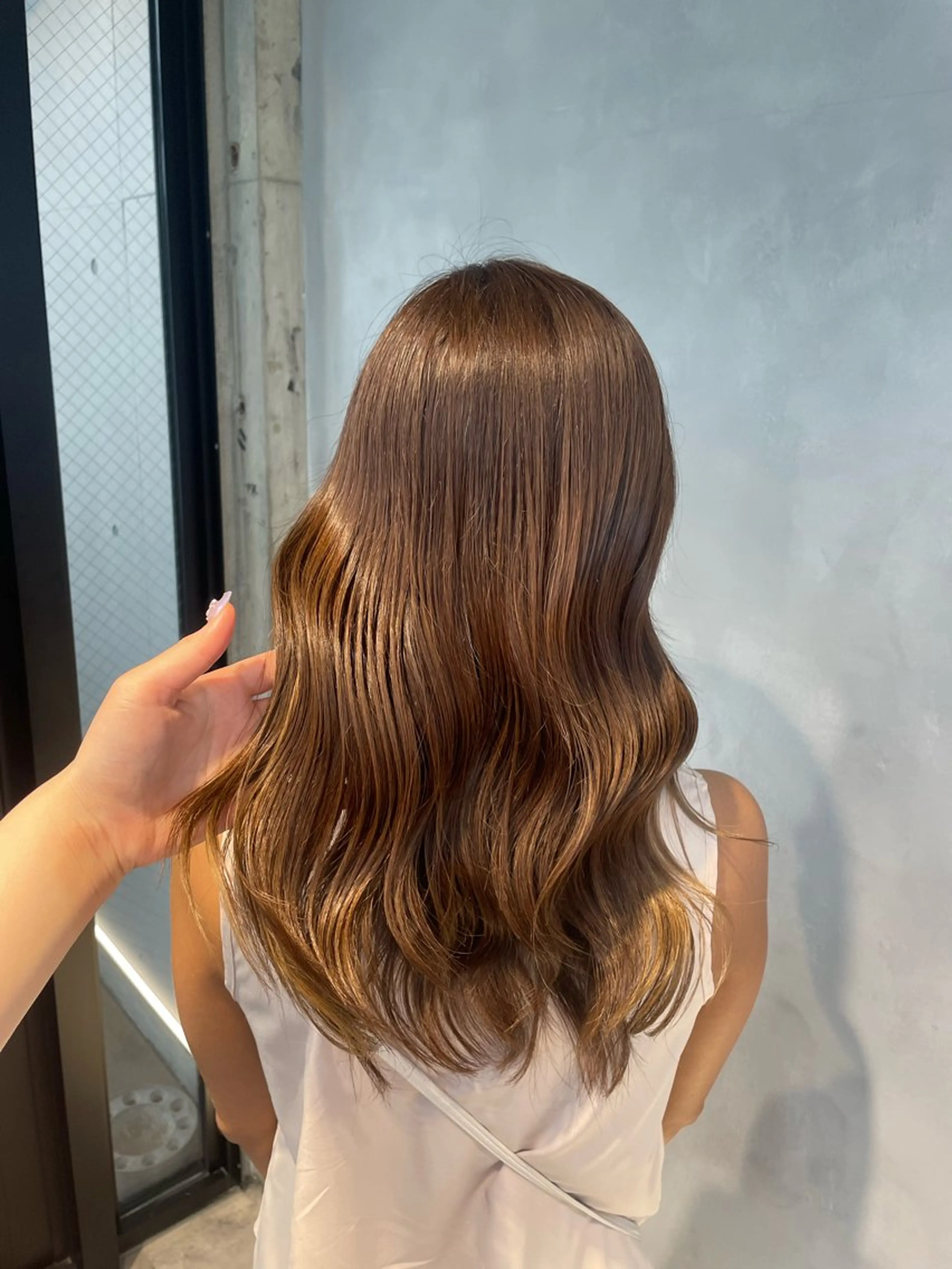 ロング カラー ヘアカラー トリートメント 暖色/ハイトーン/ カラー/HBLのヘアスタイル